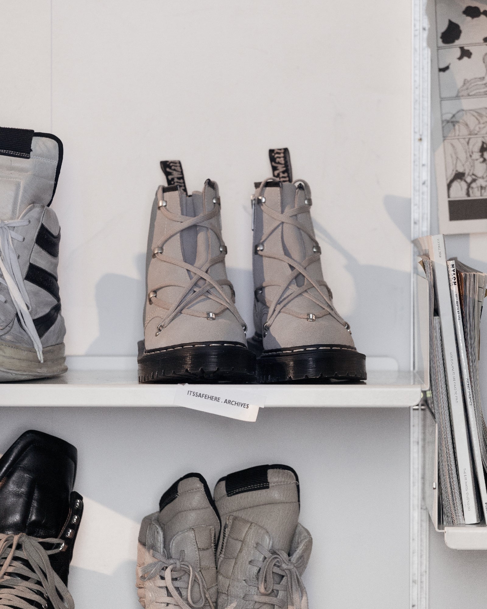 DS Rick Owens x Dr. Martens 1460 Bex Leather Boot – Grey