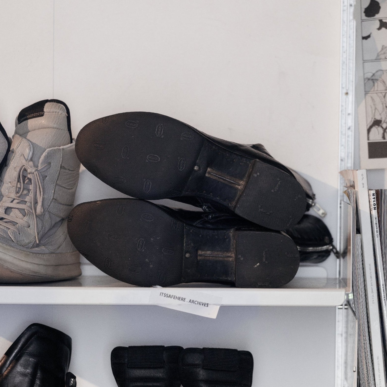 CAROL CHRISTIAN POELL Titanium Prosthetic Tornado Boots SZ: 8