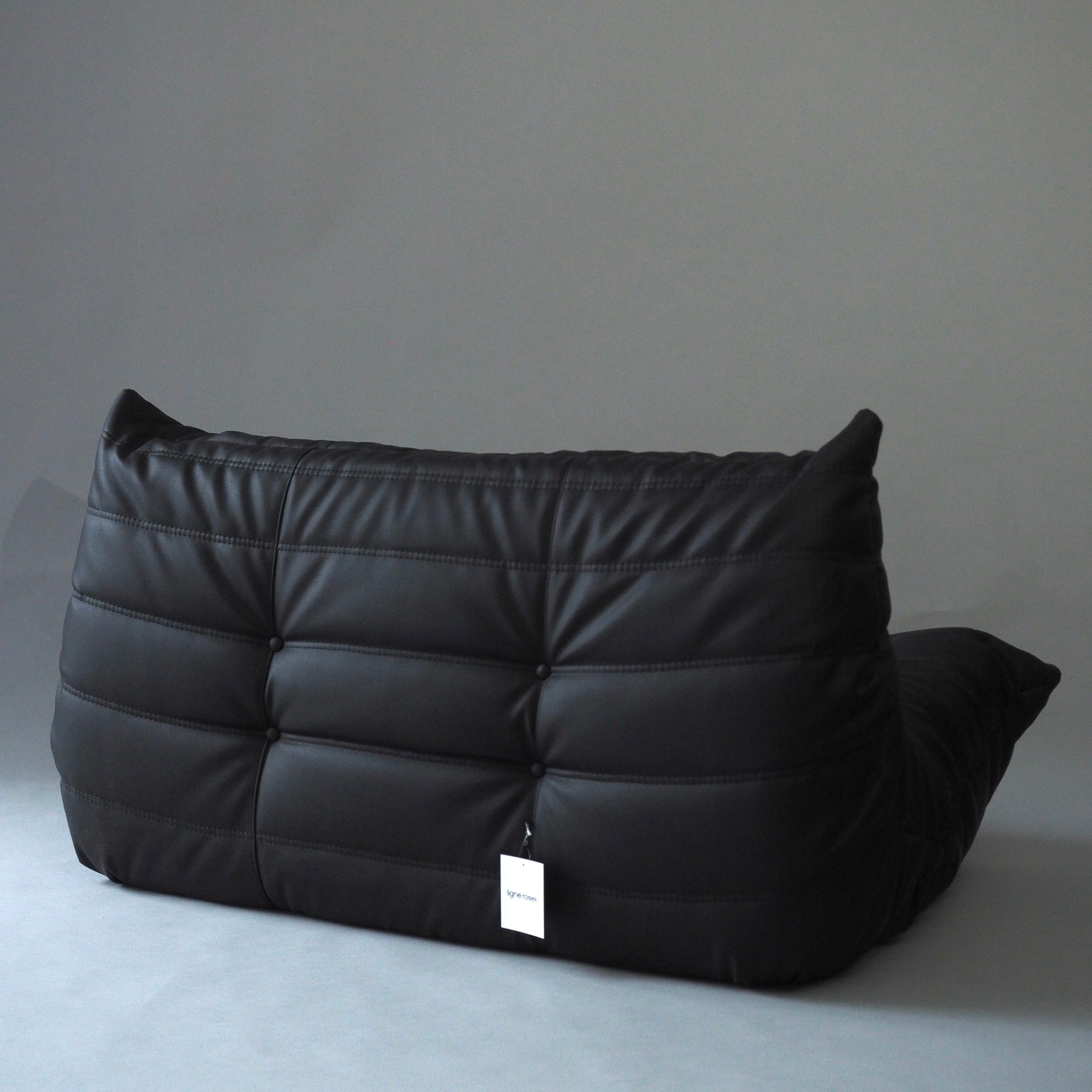 12月到貨 LIGNE ROSET JP TOGO, 科技皮革, 2P 雙人沙發