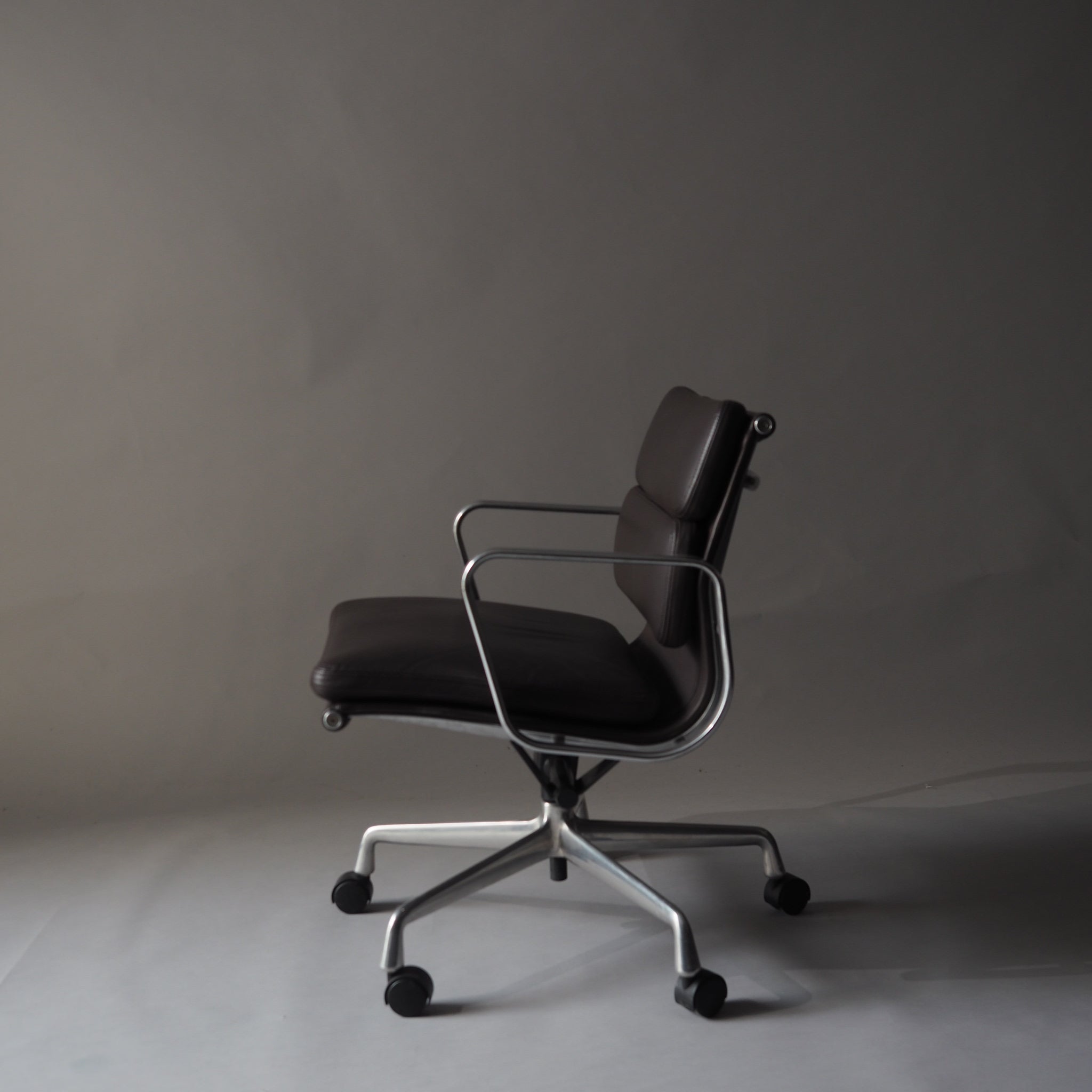 Soft Pad Office Chair by Charles and Ray Eames for Herman Miller, 1990s #30