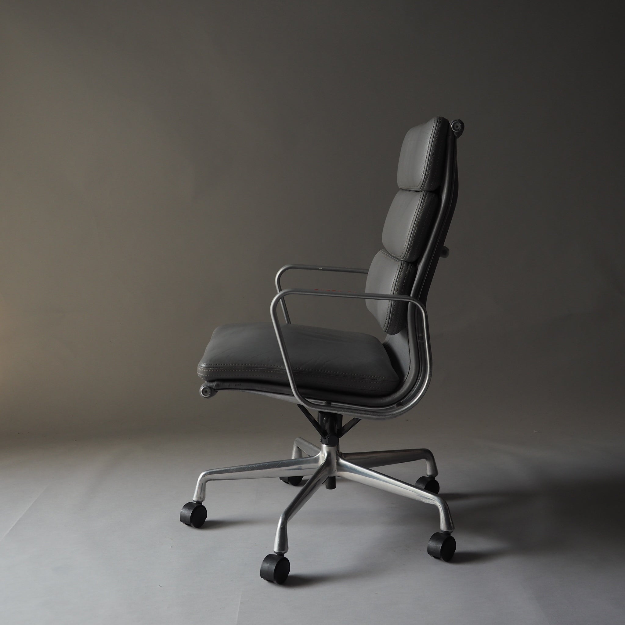 Soft Pad Office Chair by Charles and Ray Eames for Herman Miller, 1990s #7