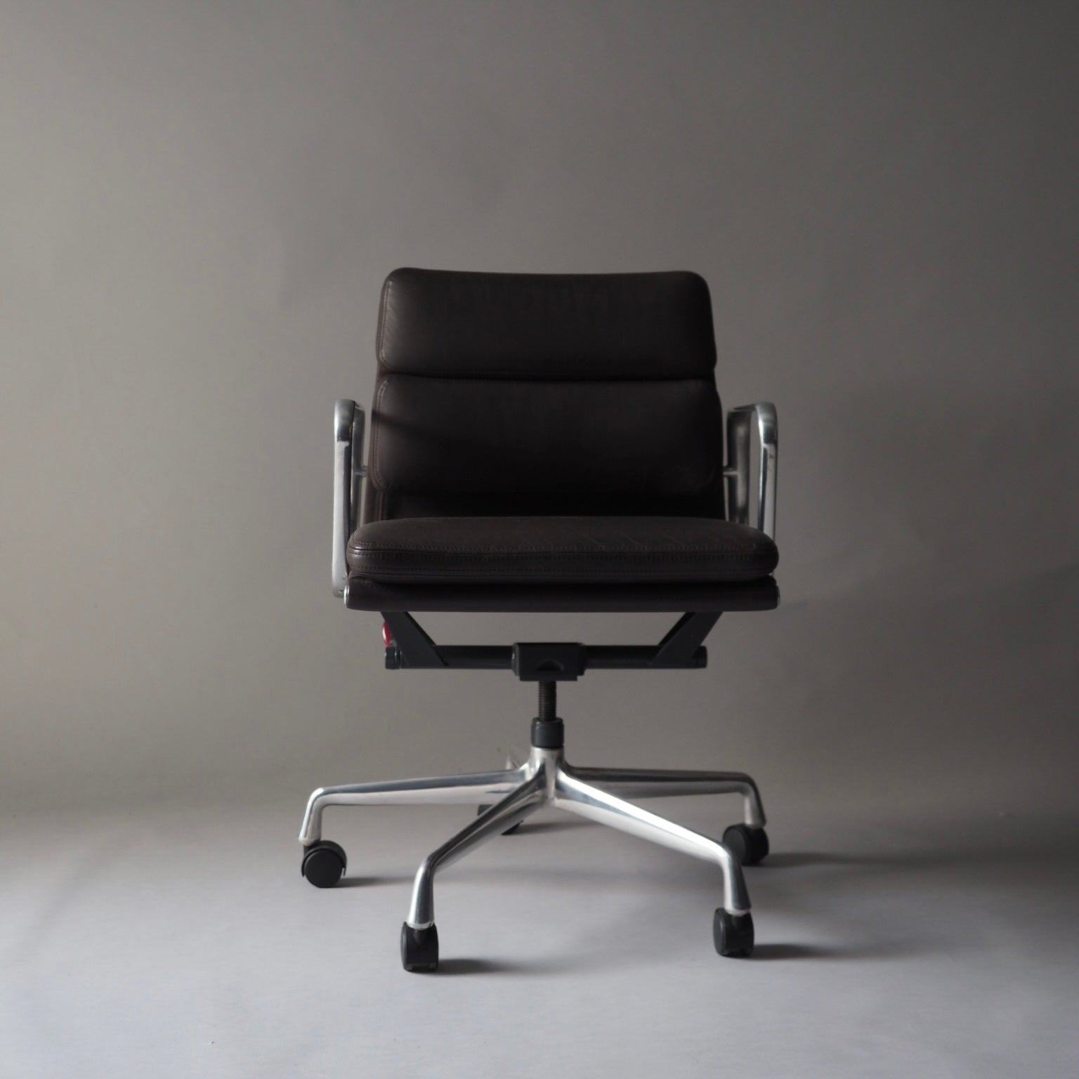 Soft Pad Office Chair by Charles and Ray Eames for Herman Miller, 1990s #6