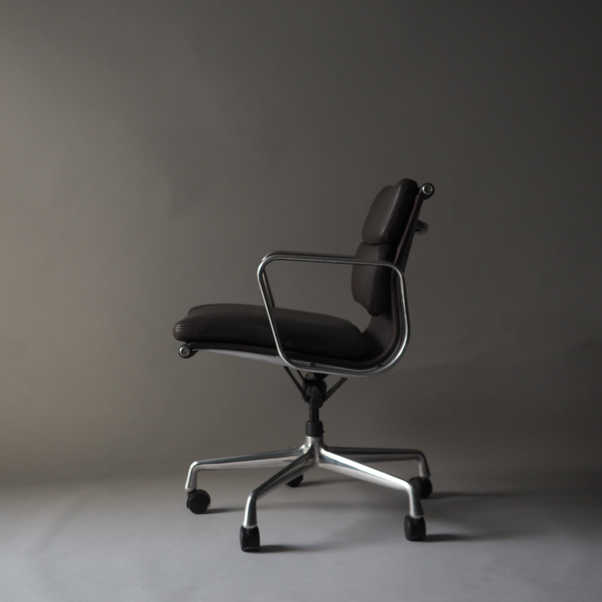 Soft Pad Office Chair by Charles and Ray Eames for Herman Miller, 1990s #6
