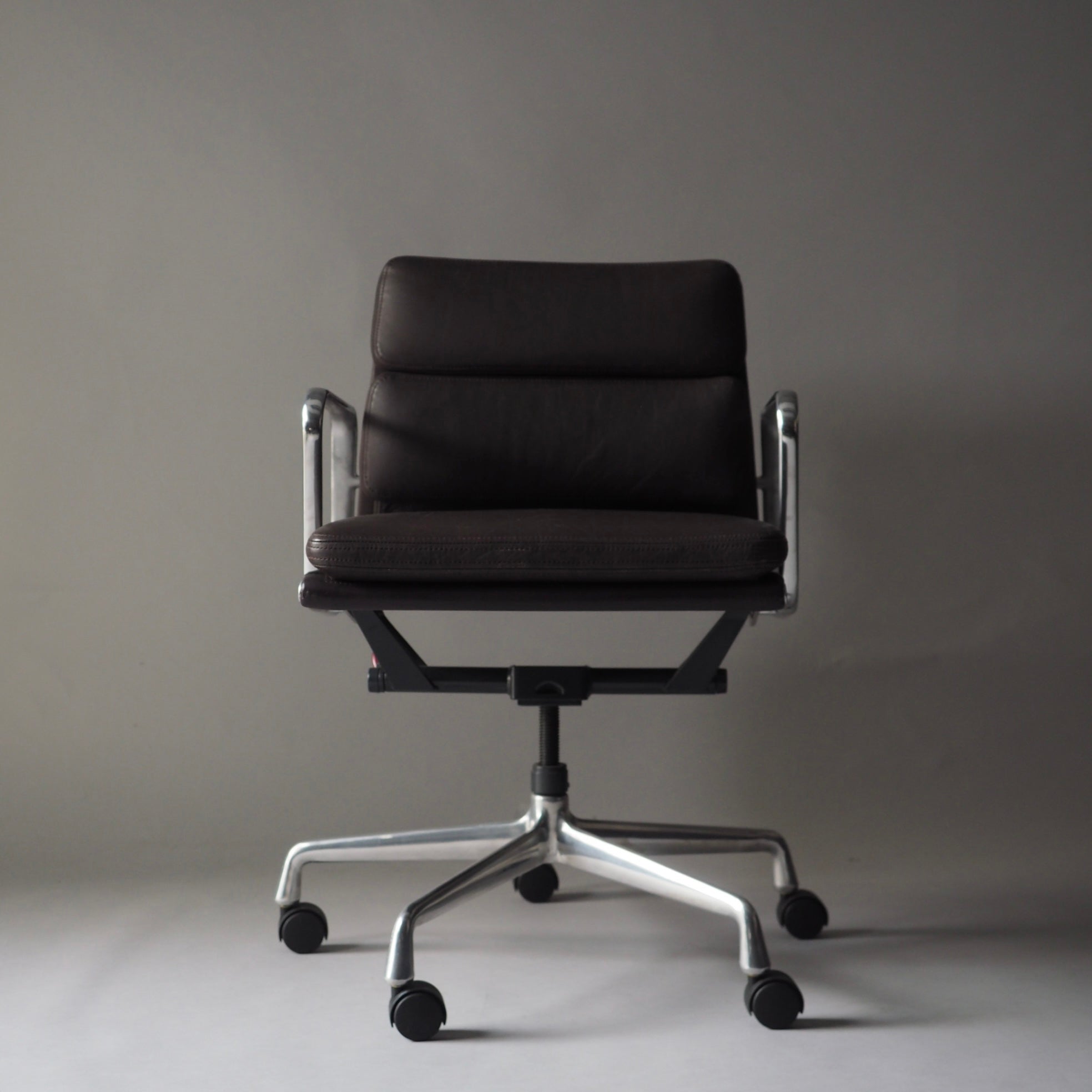 Soft Pad Office Chair by Charles and Ray Eames for Herman Miller, 1990s #14