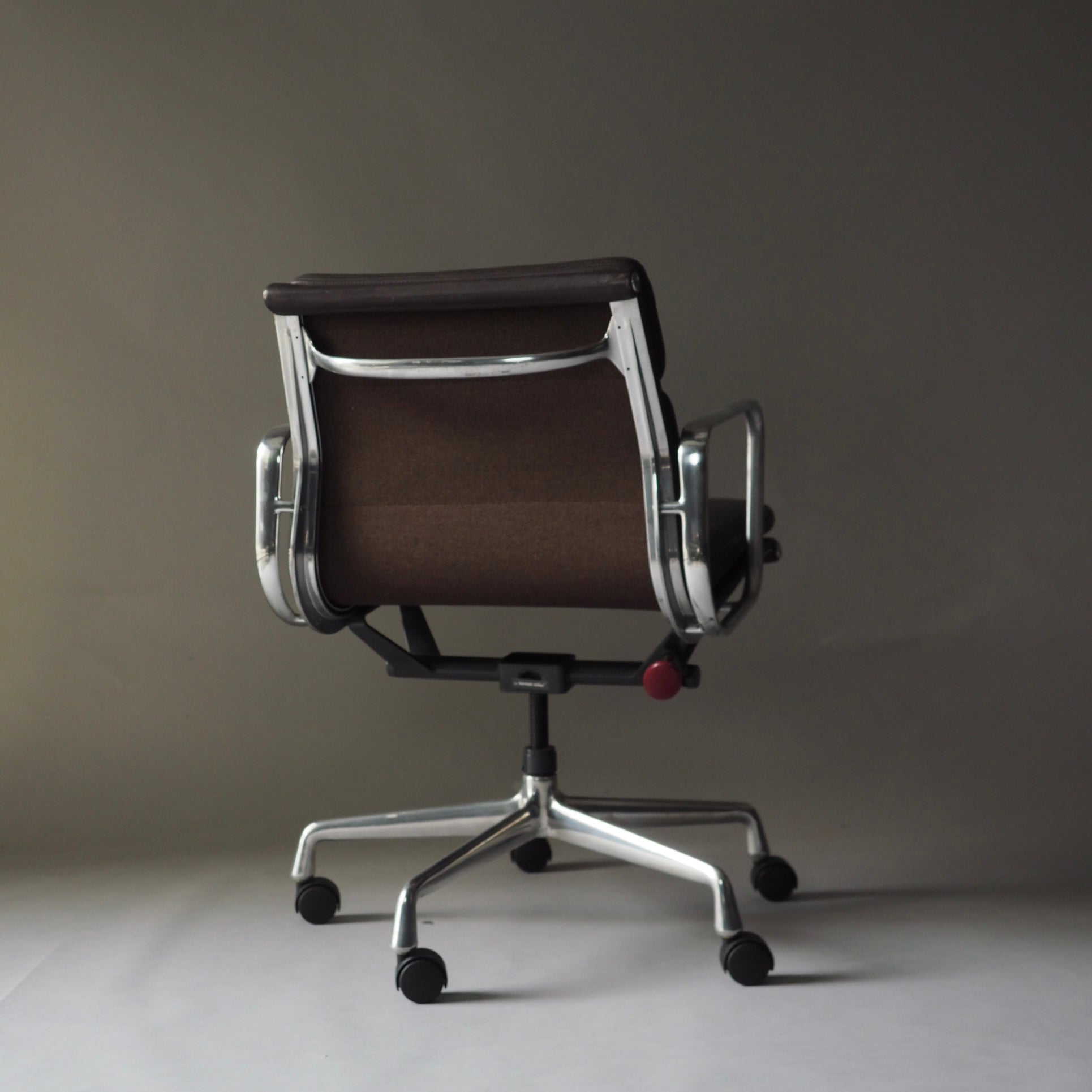 Soft Pad Office Chair by Charles and Ray Eames for Herman Miller, 1990s #14