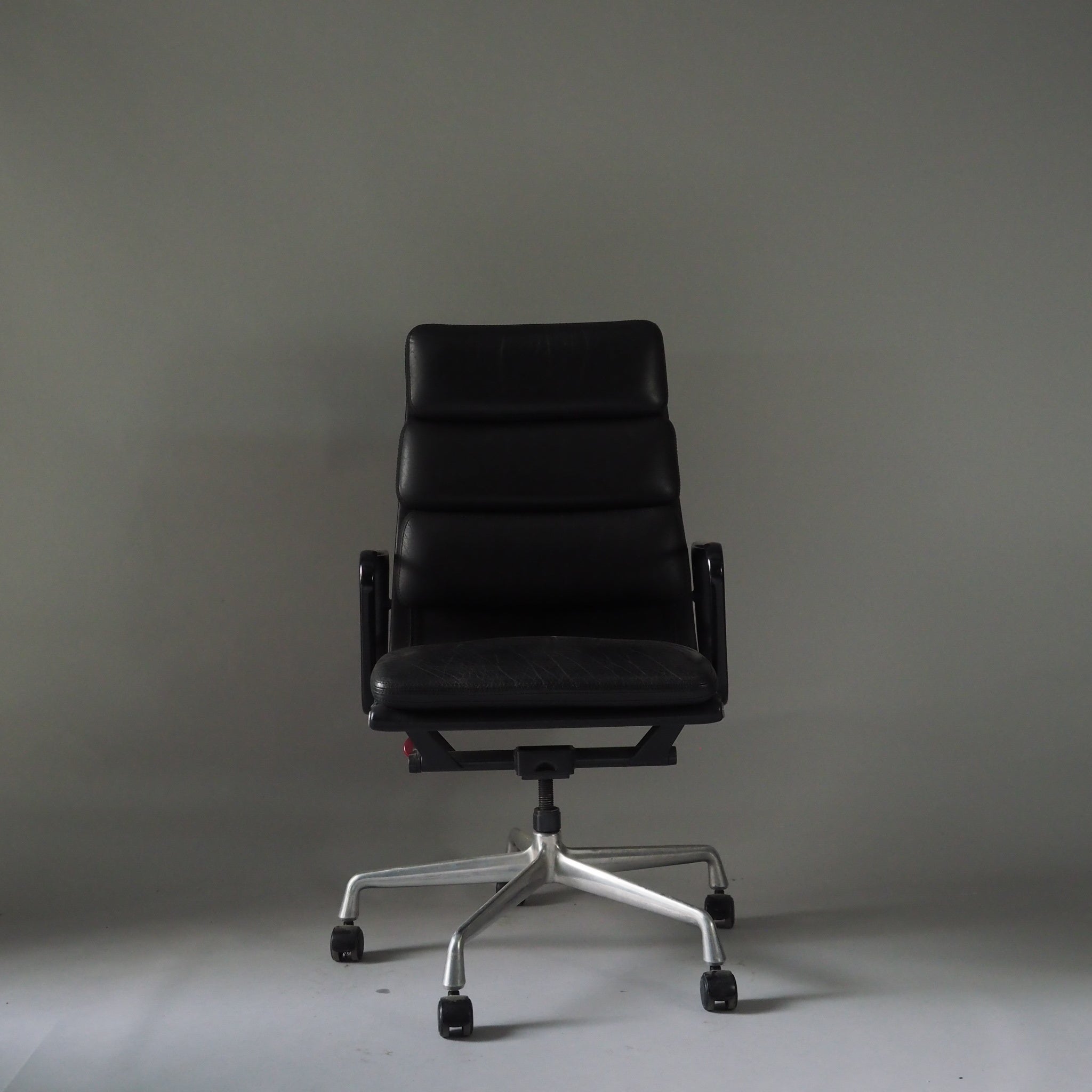 Soft Pad Office Chair by Charles and Ray Eames for Herman Miller, 1990s #16