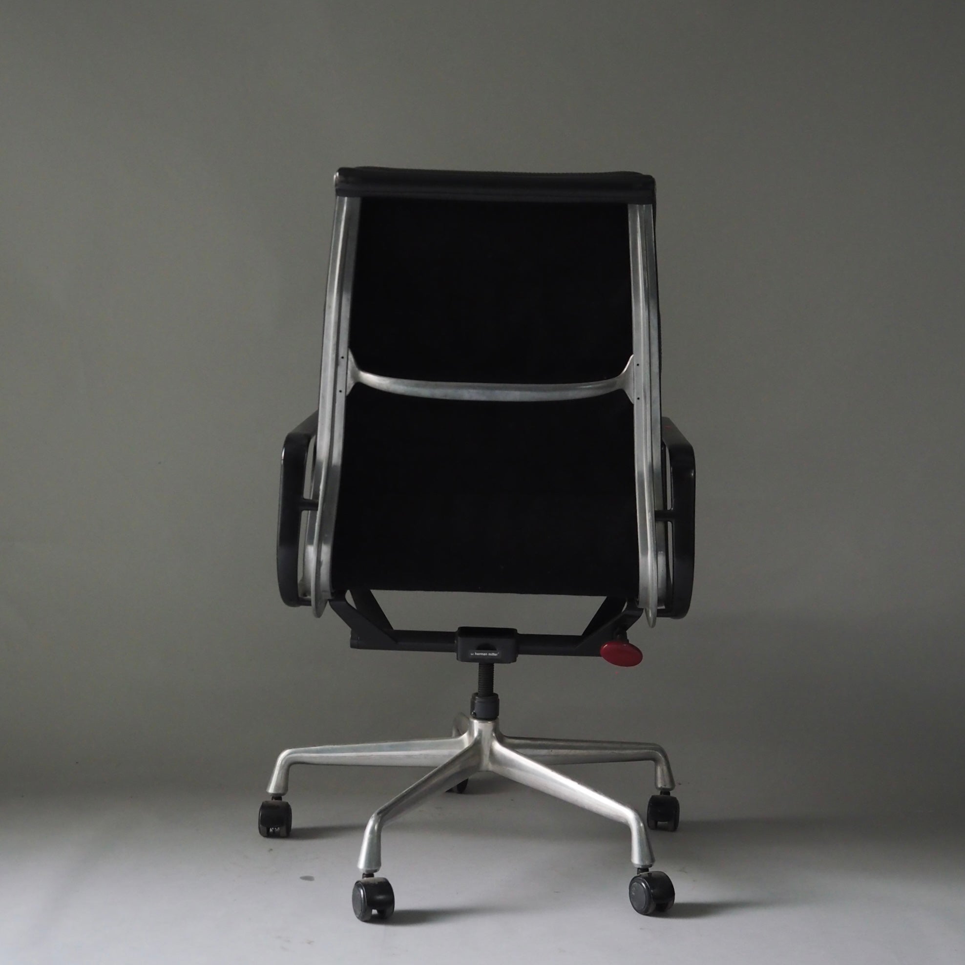 Soft Pad Office Chair by Charles and Ray Eames for Herman Miller, 1990s #16
