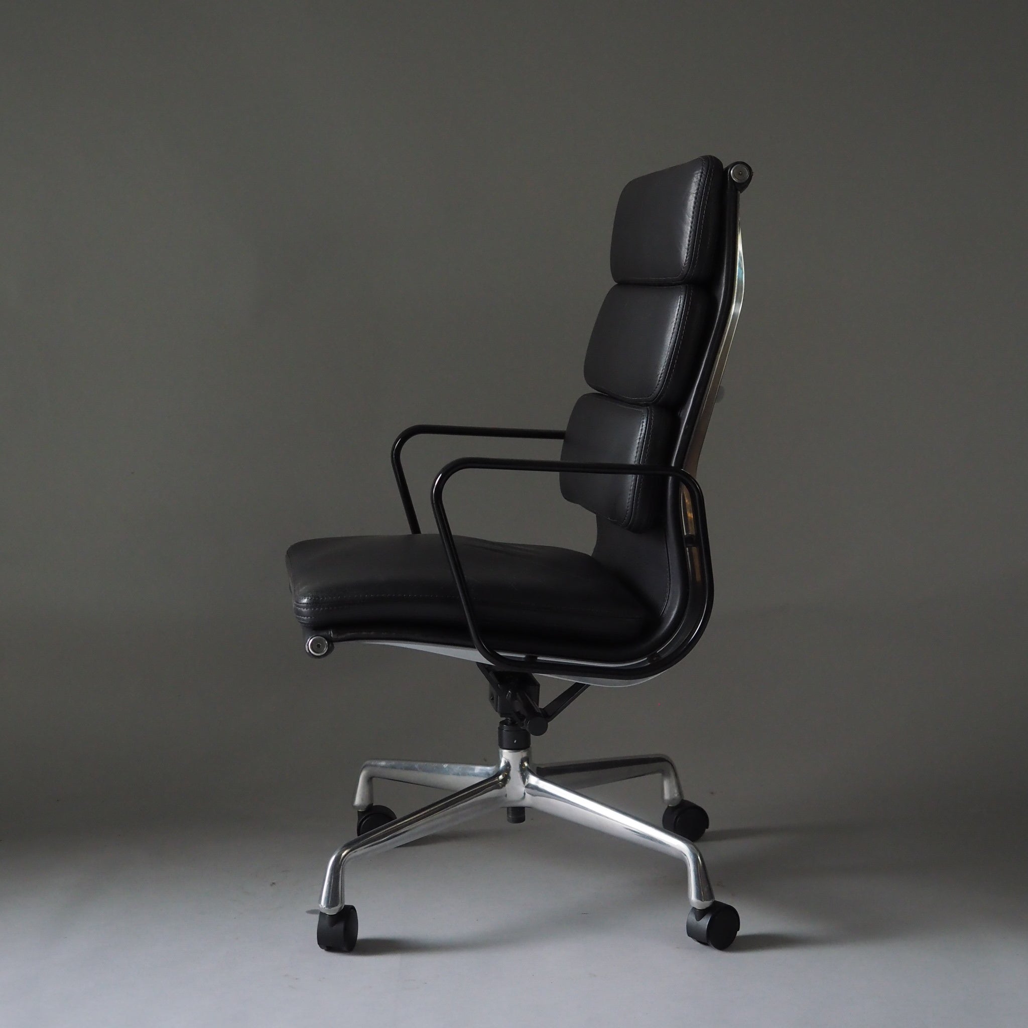 Soft Pad Office Chair by Charles and Ray Eames for Herman Miller, 1990s #17