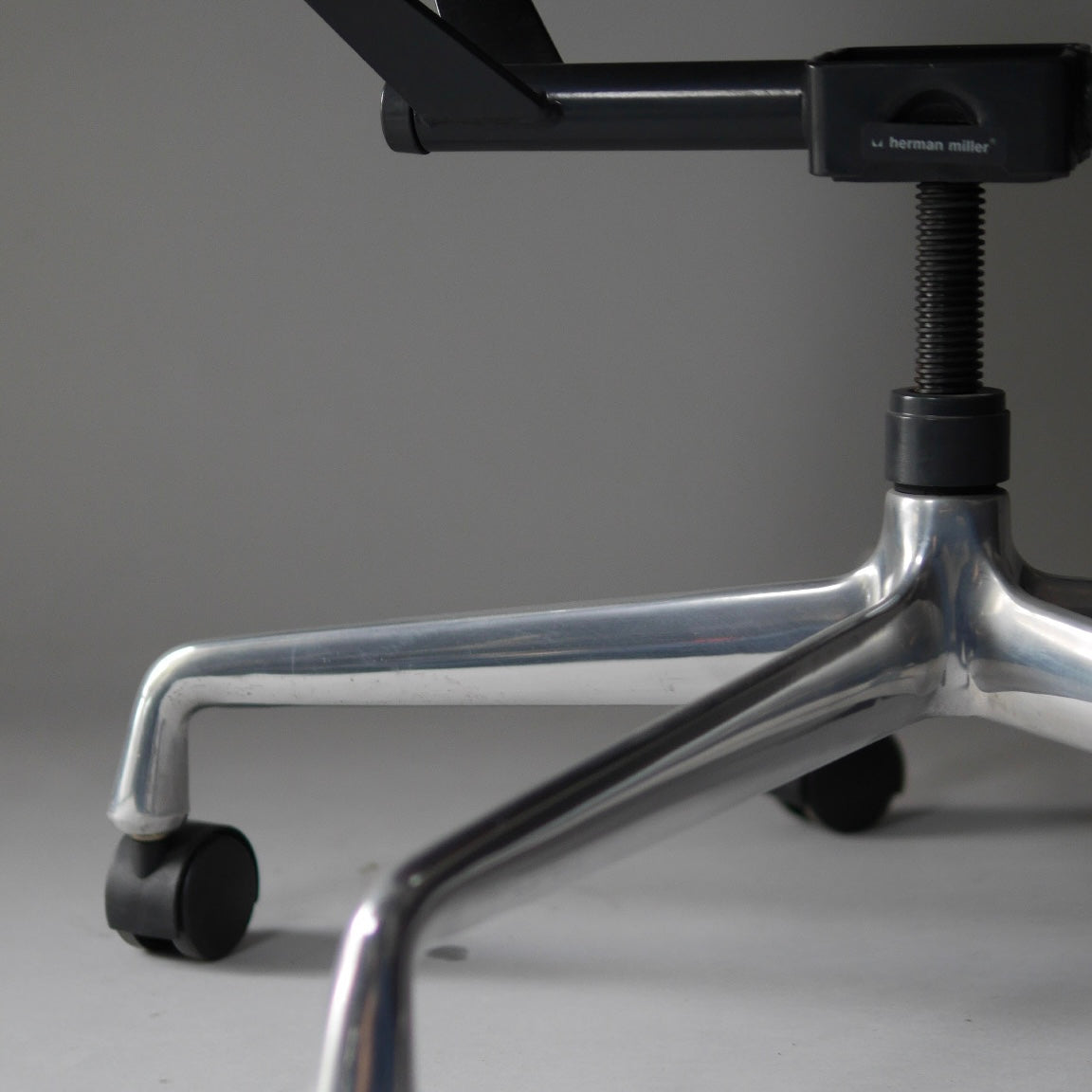 Soft Pad Office Chair by Charles and Ray Eames for Herman Miller, 1990s #27