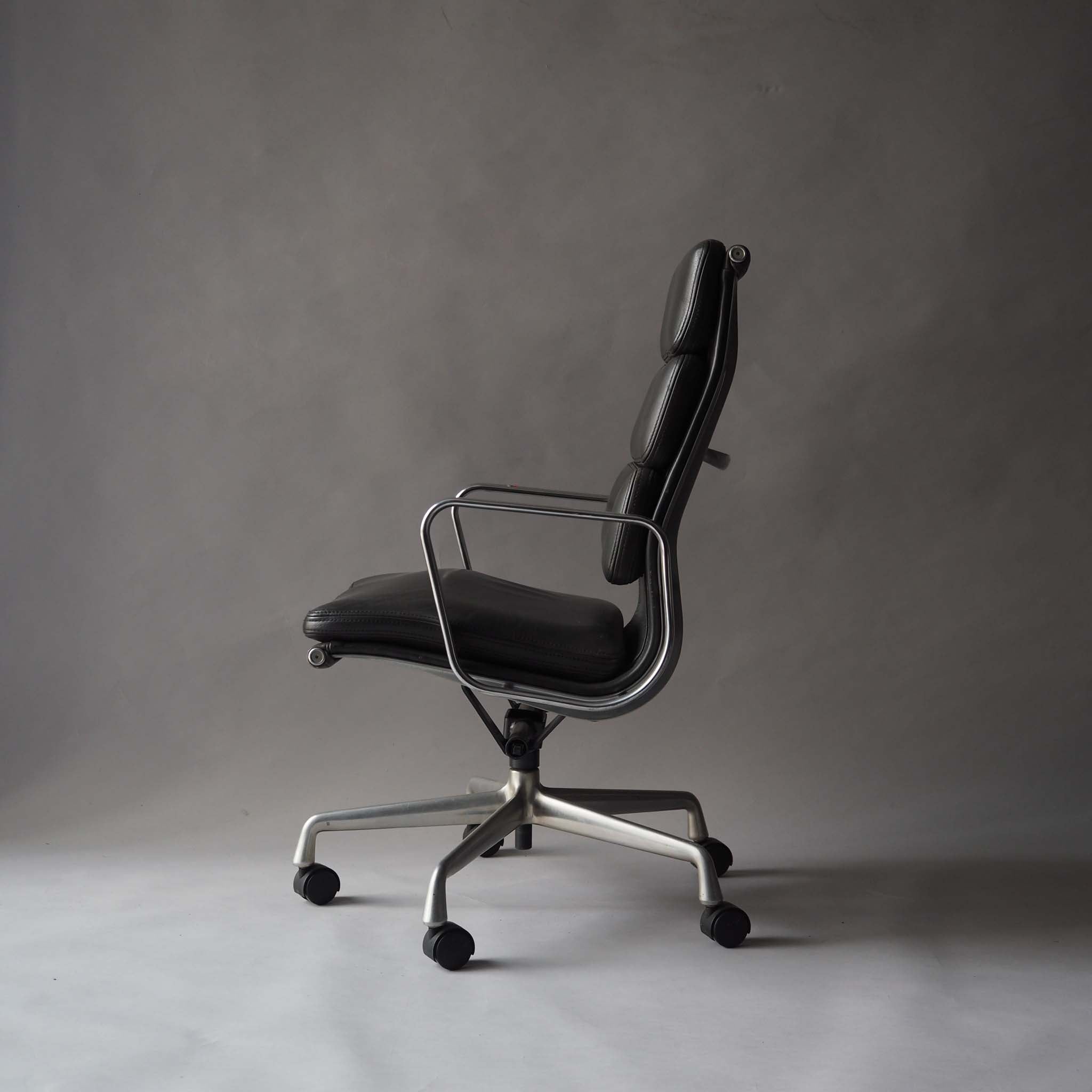 Soft Pad Office Chair by Charles and Ray Eames for Herman Miller, 1990s #26