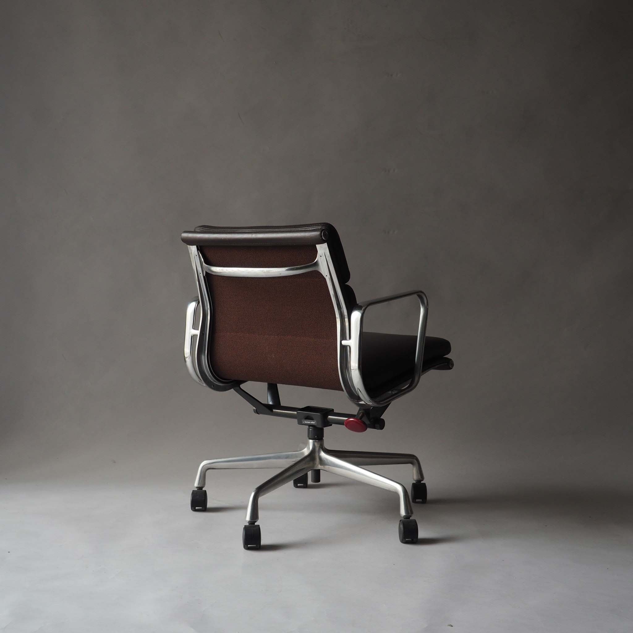 Soft Pad Office Chair by Charles and Ray Eames for Herman Miller, 1990s #13