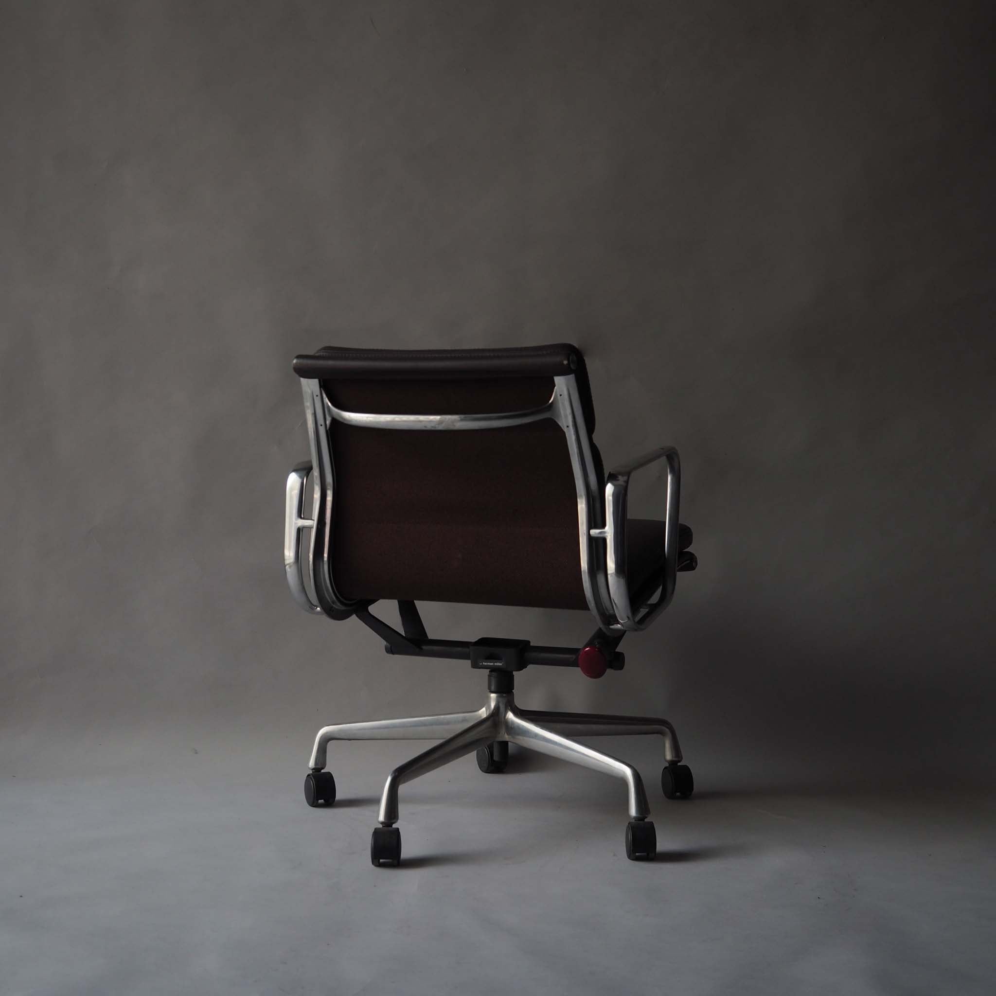 Soft Pad Office Chair by Charles and Ray Eames for Herman Miller, 1990s #40