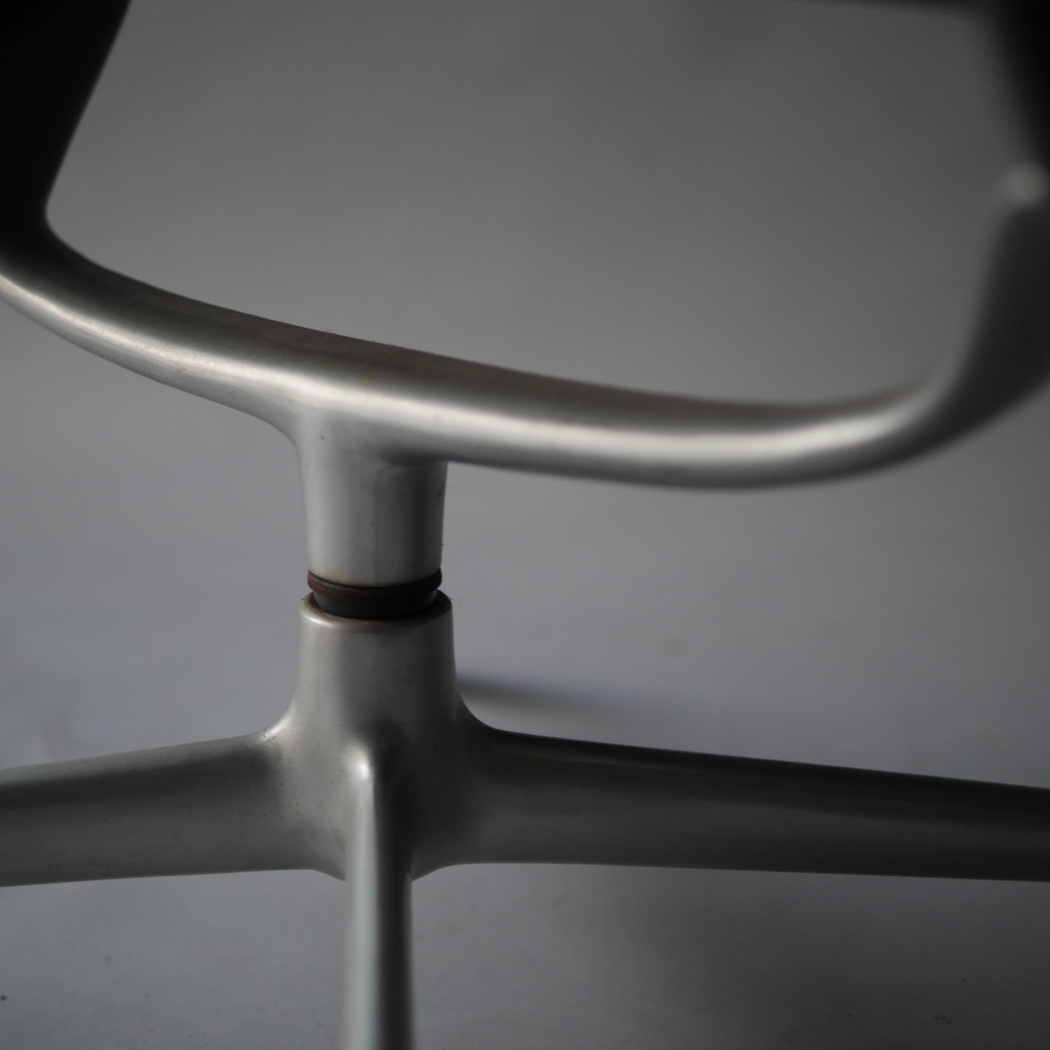 Eames AG Lounge Chair by Charles and Ray Eames for Herman Miller, 1990s #A1