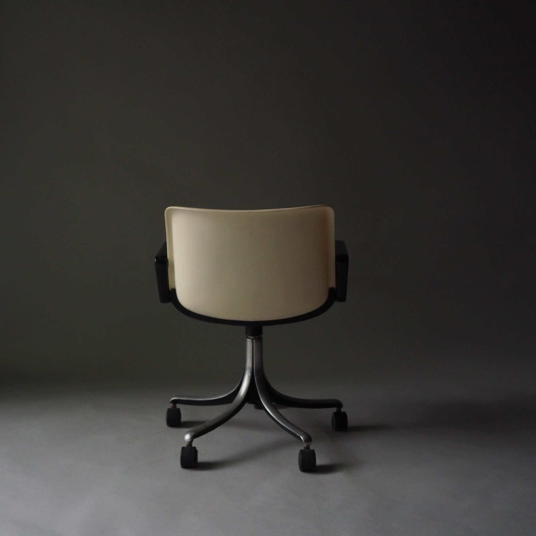Tecno Office Chair by Osvaldo Borsani For Tecno, 1980s