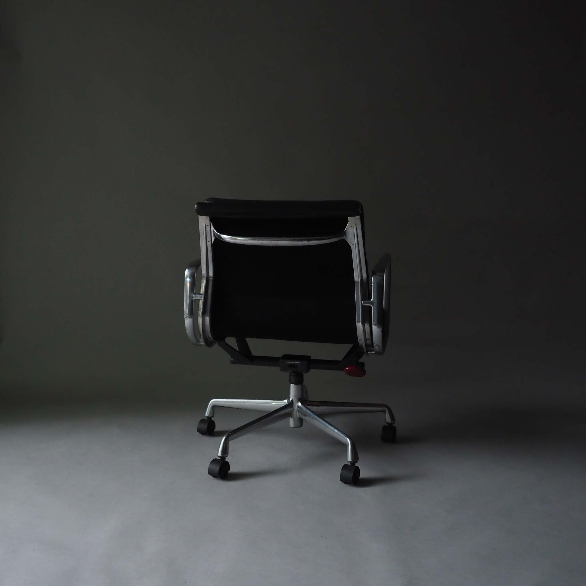 Soft Pad Office Chair by Charles and Ray Eames for Herman Miller, 1990s #42