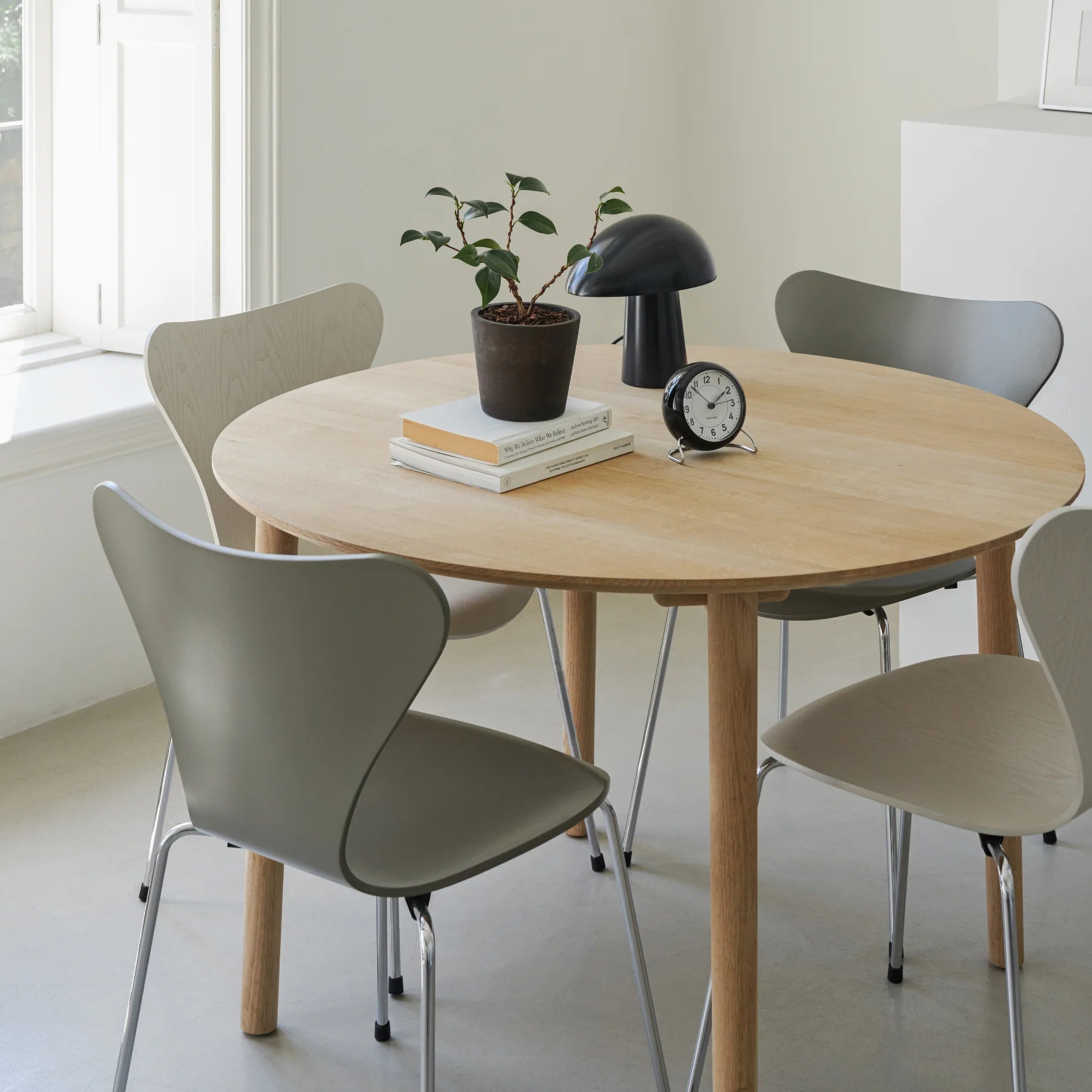 現貨 Series 7 Chair 3107, DEEP CLAY/BROWN BRONZE, Fritz Hansen