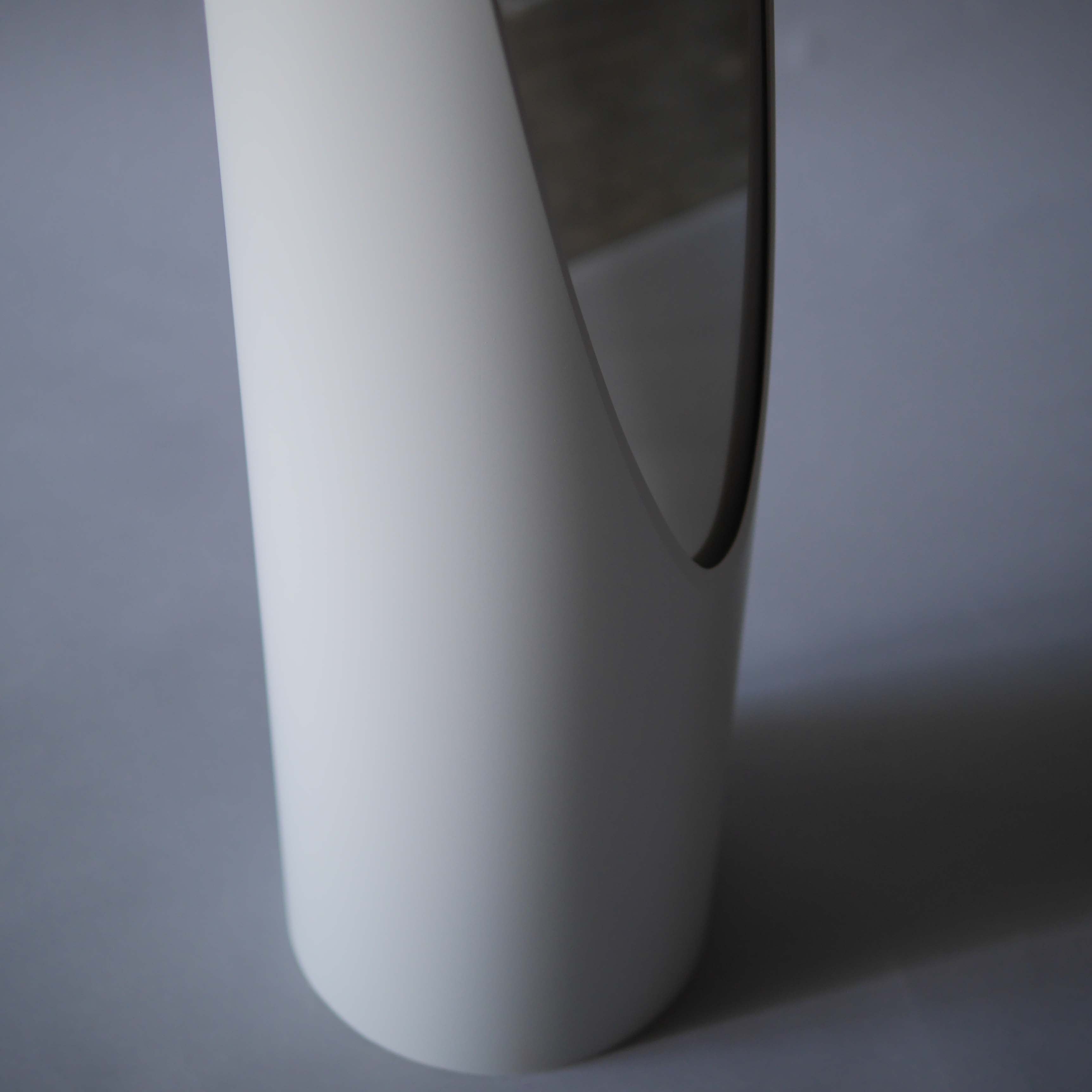 預購收受中 UNGHIA MIRROR 唇膏鏡 - Grigio 銀灰