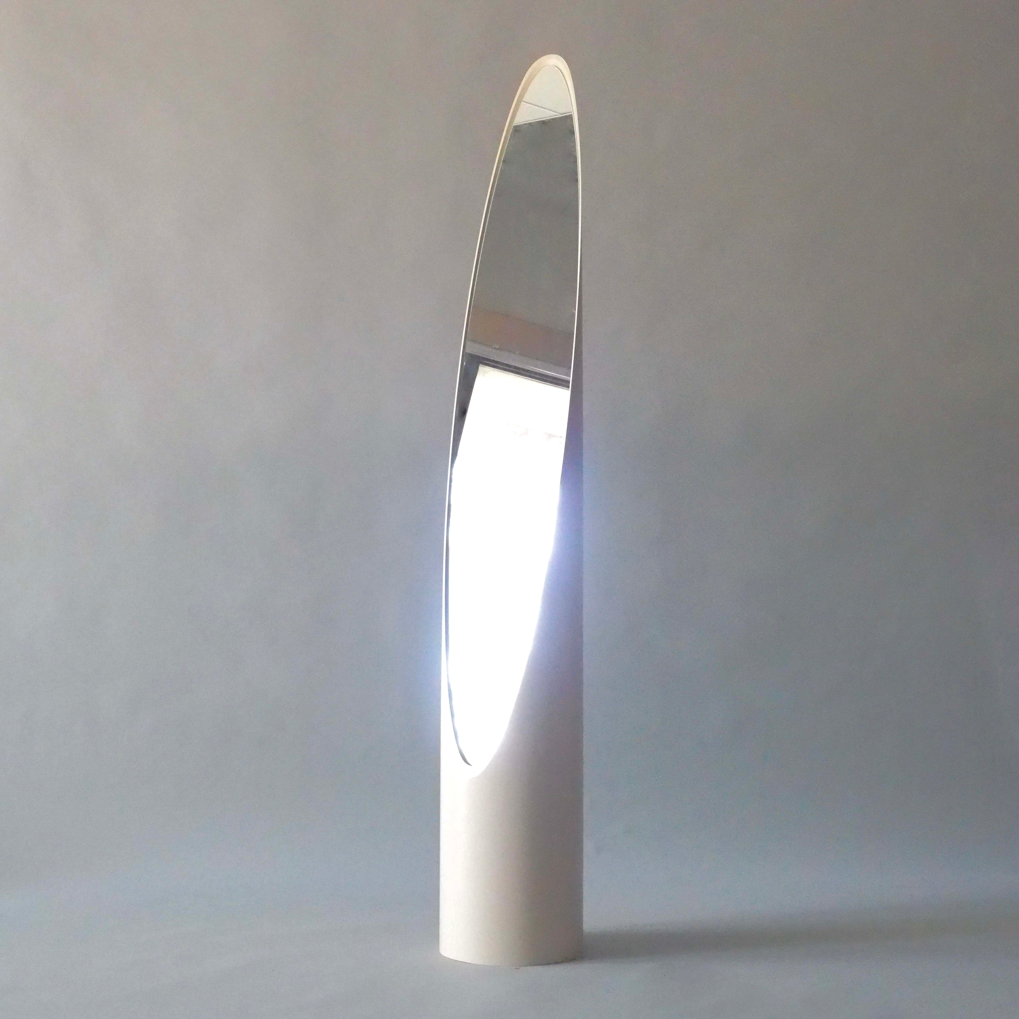 預購收受中 UNGHIA MIRROR 唇膏鏡 - Beige 奶茶色