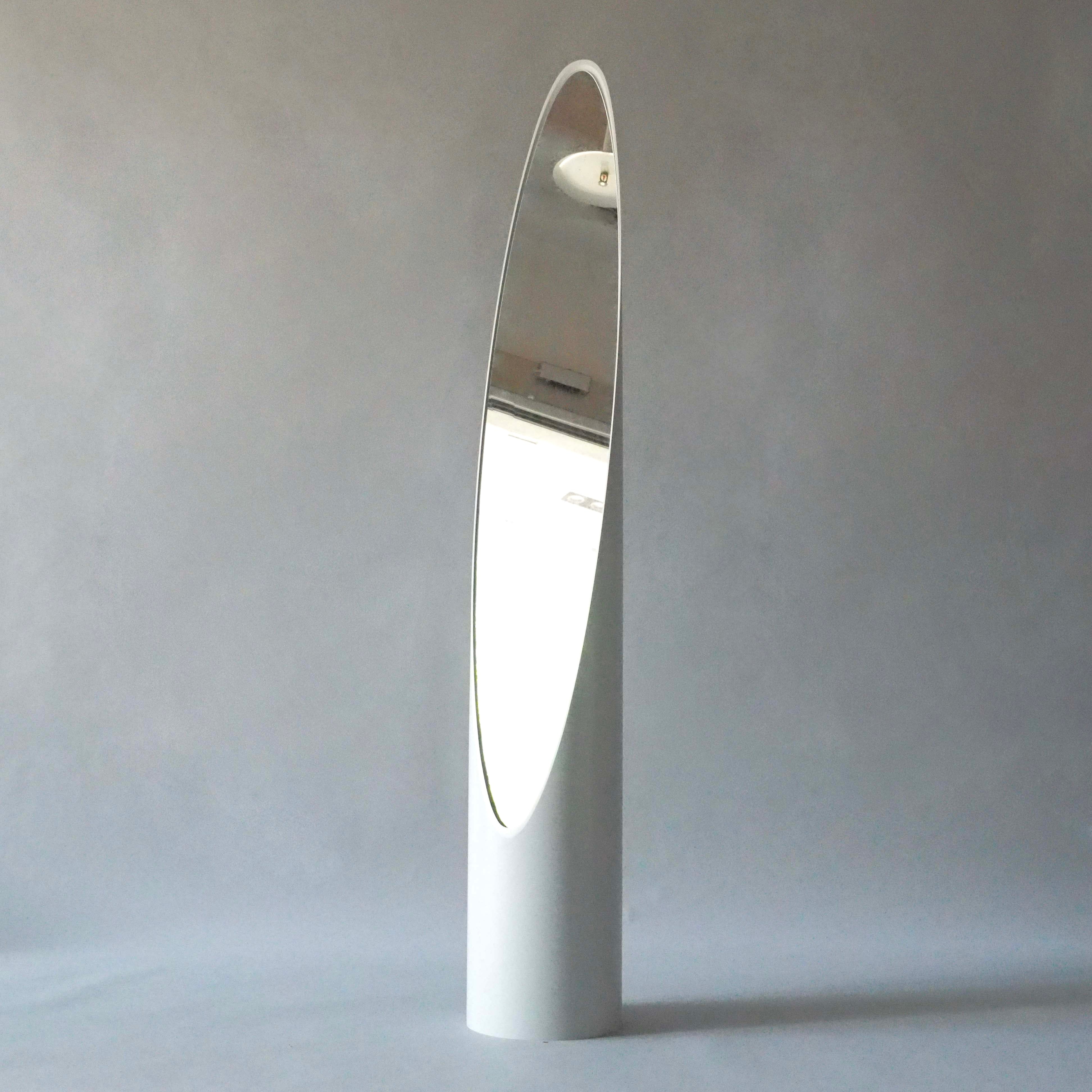 預購收受中 UNGHIA MIRROR 唇膏鏡 - Grigio 銀灰