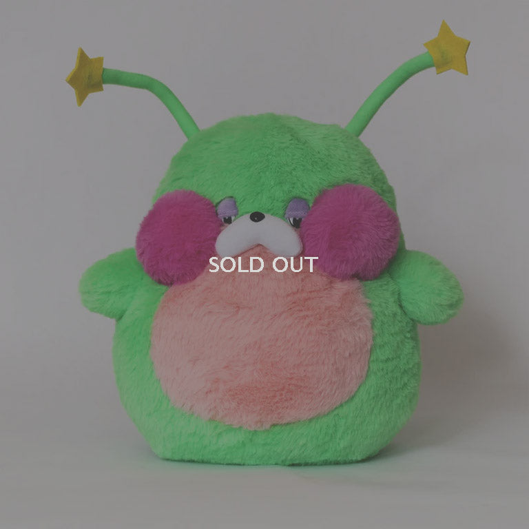 Plushie Love - Peridot Worm Snoozle