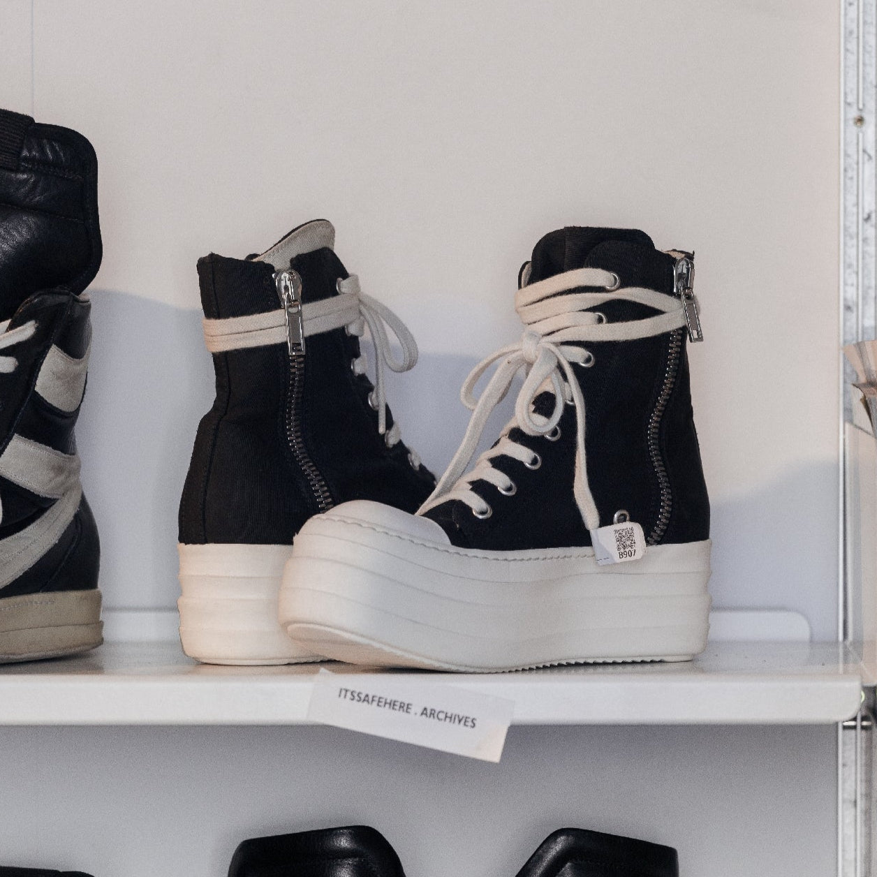 Rick Owens Double Bumper Nylon SZ: 36
