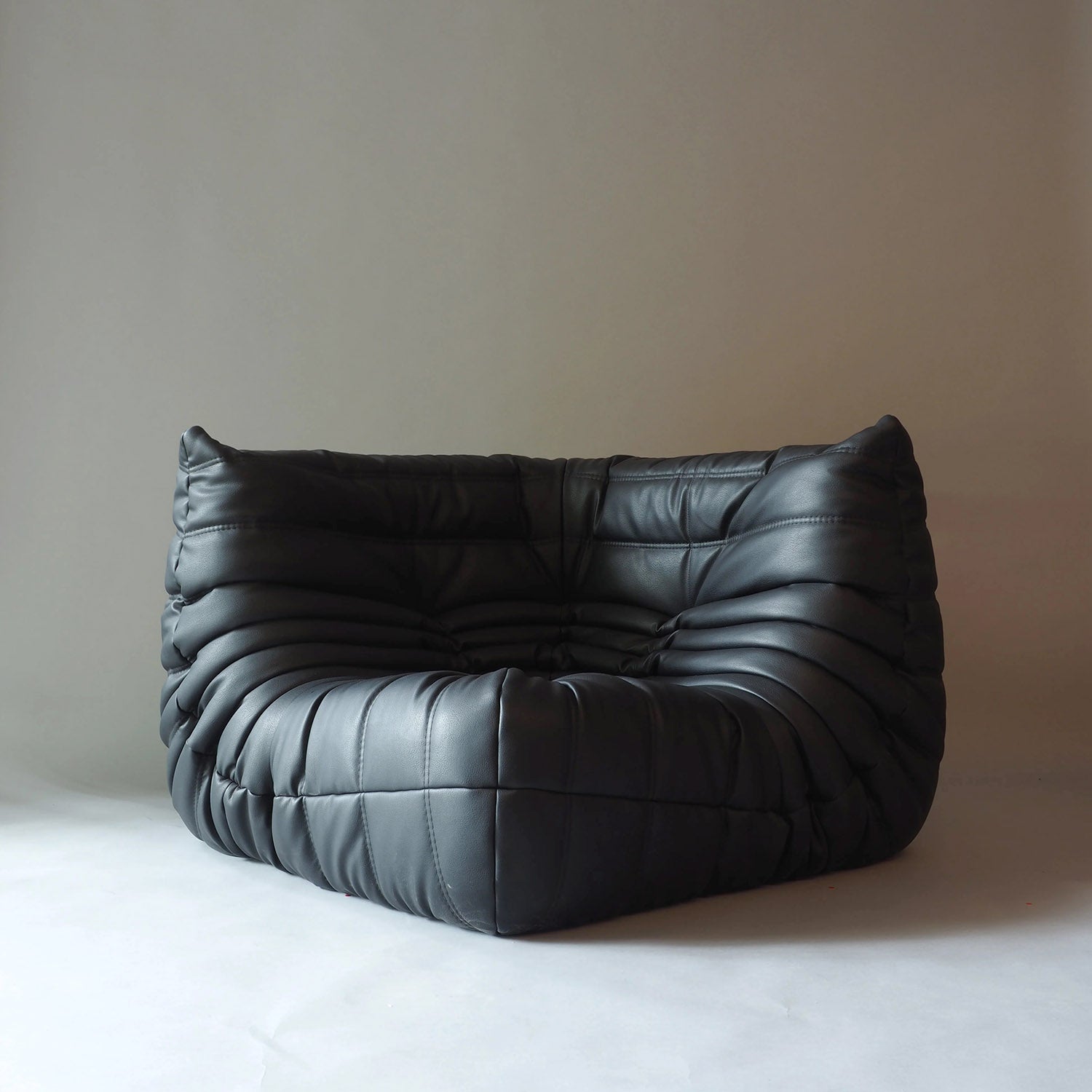 LIGNE ROSET JP TOGO, 科技皮革