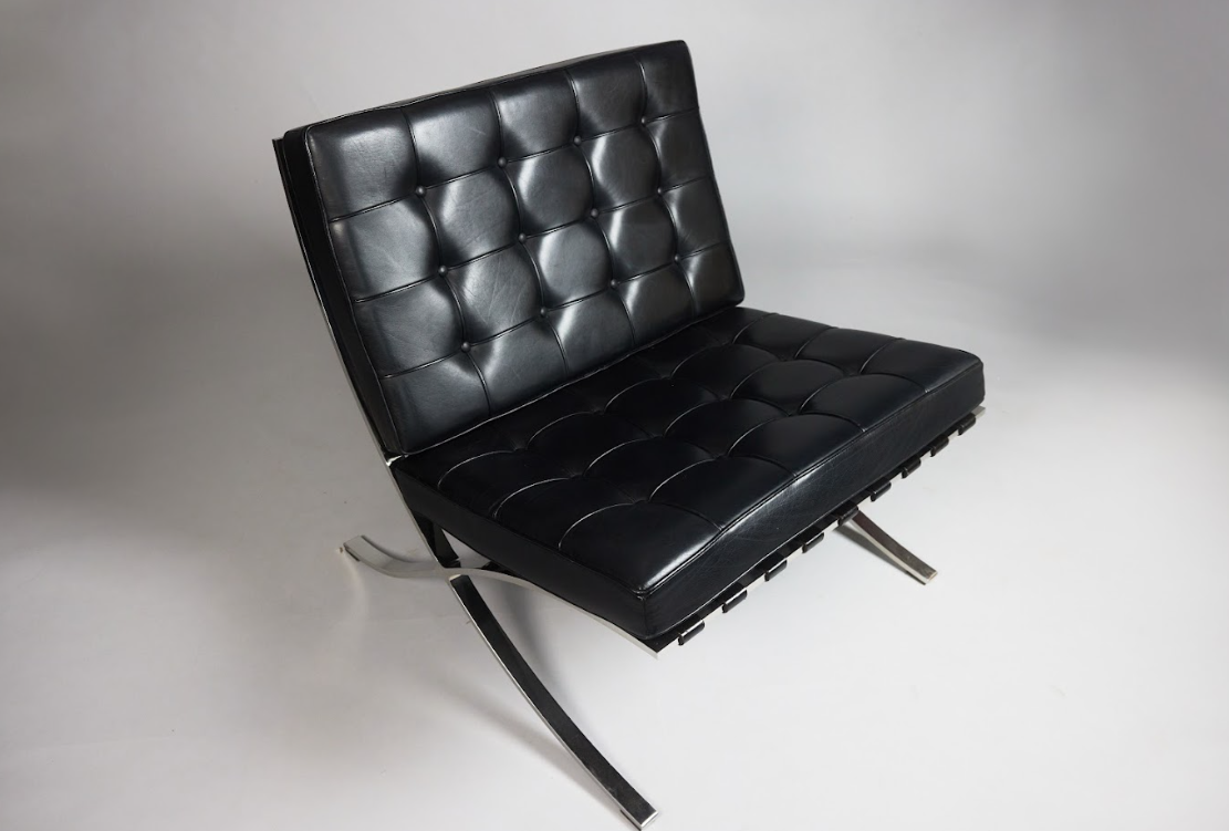 Barcelona Chair by Ludwig Mies van der Rohe ＆ Lilly Reich for Knoll, 1929s