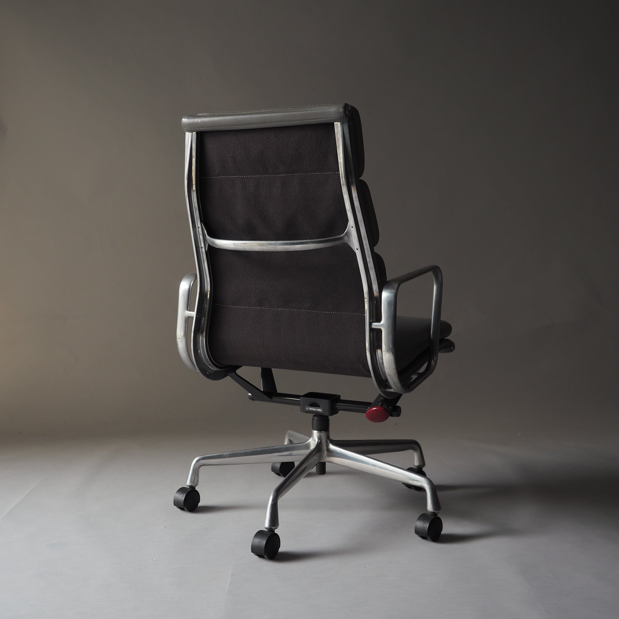 Soft Pad Office Chair by Charles and Ray Eames for Herman Miller, 1990s #7