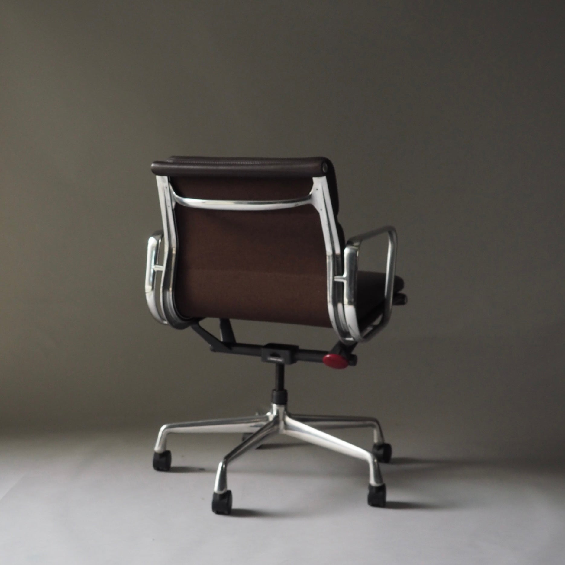 Soft Pad Office Chair by Charles and Ray Eames for Herman Miller, 1990s #27