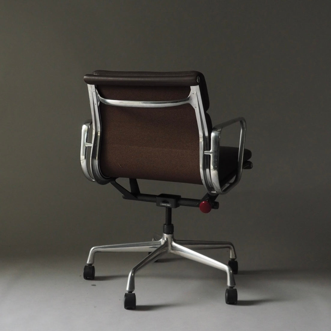 Soft Pad Office Chair by Charles and Ray Eames for Herman Miller, 1990s #28