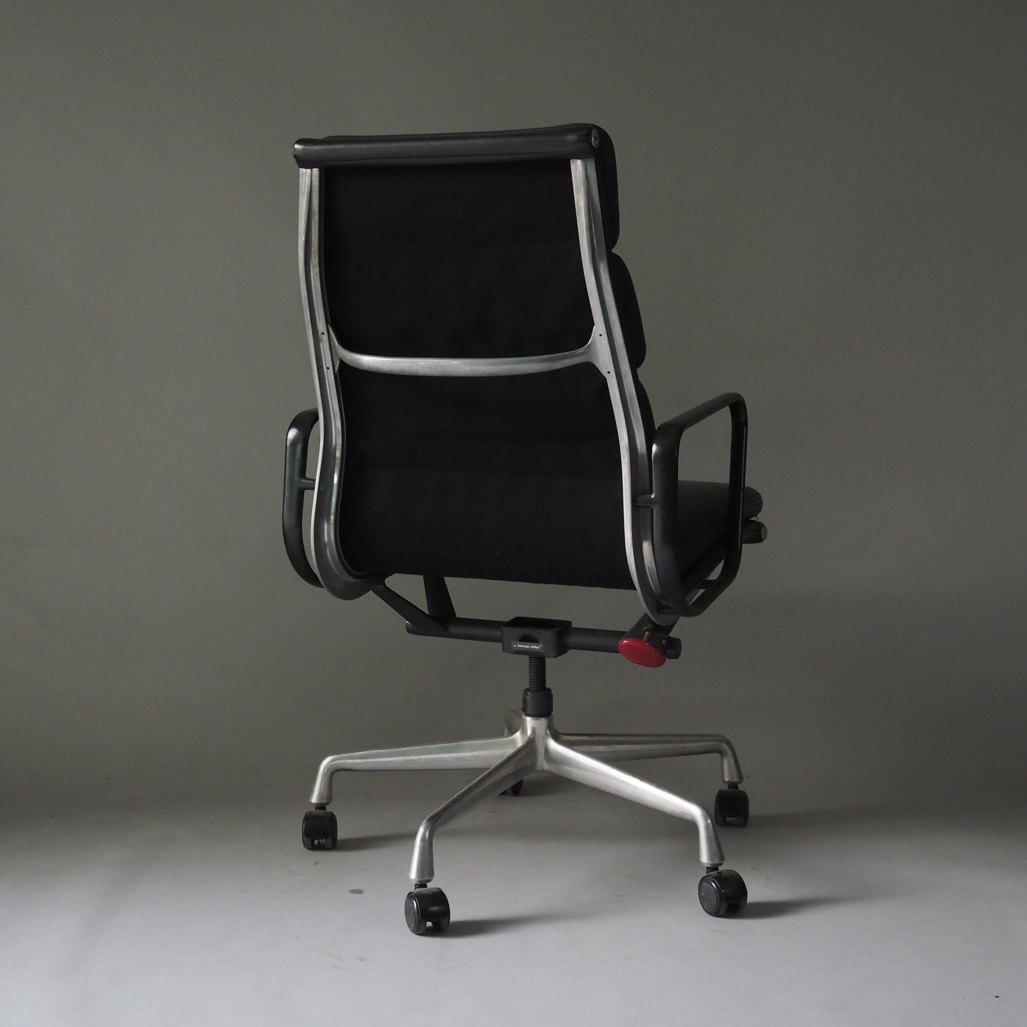 Soft Pad Office Chair by Charles and Ray Eames for Herman Miller, 1990s #16