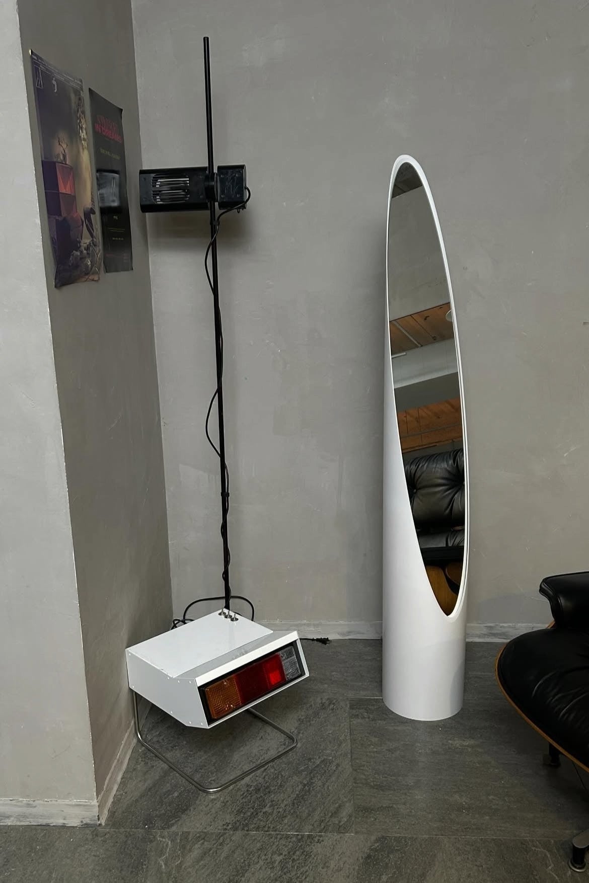 預購收受中 UNGHIA MIRROR 唇膏鏡 - Pure White 白色