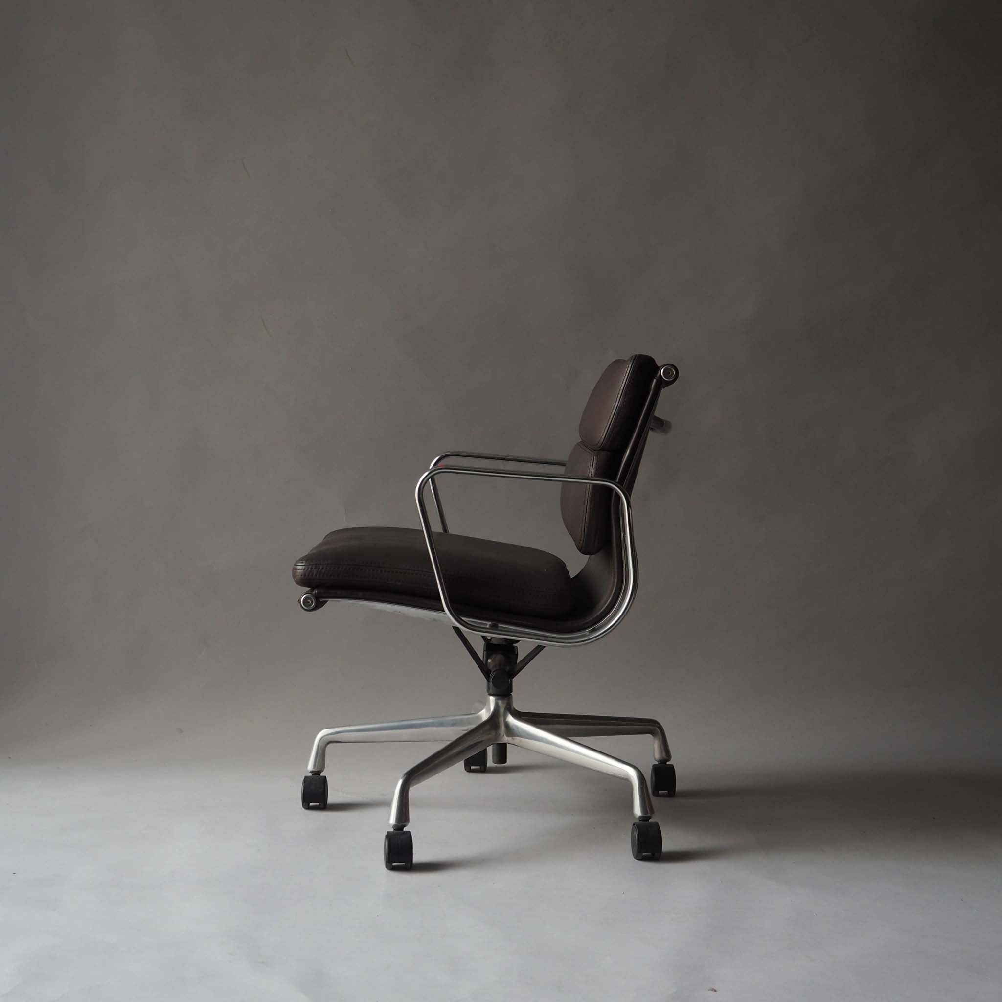 Soft Pad Office Chair by Charles and Ray Eames for Herman Miller, 1990s #13