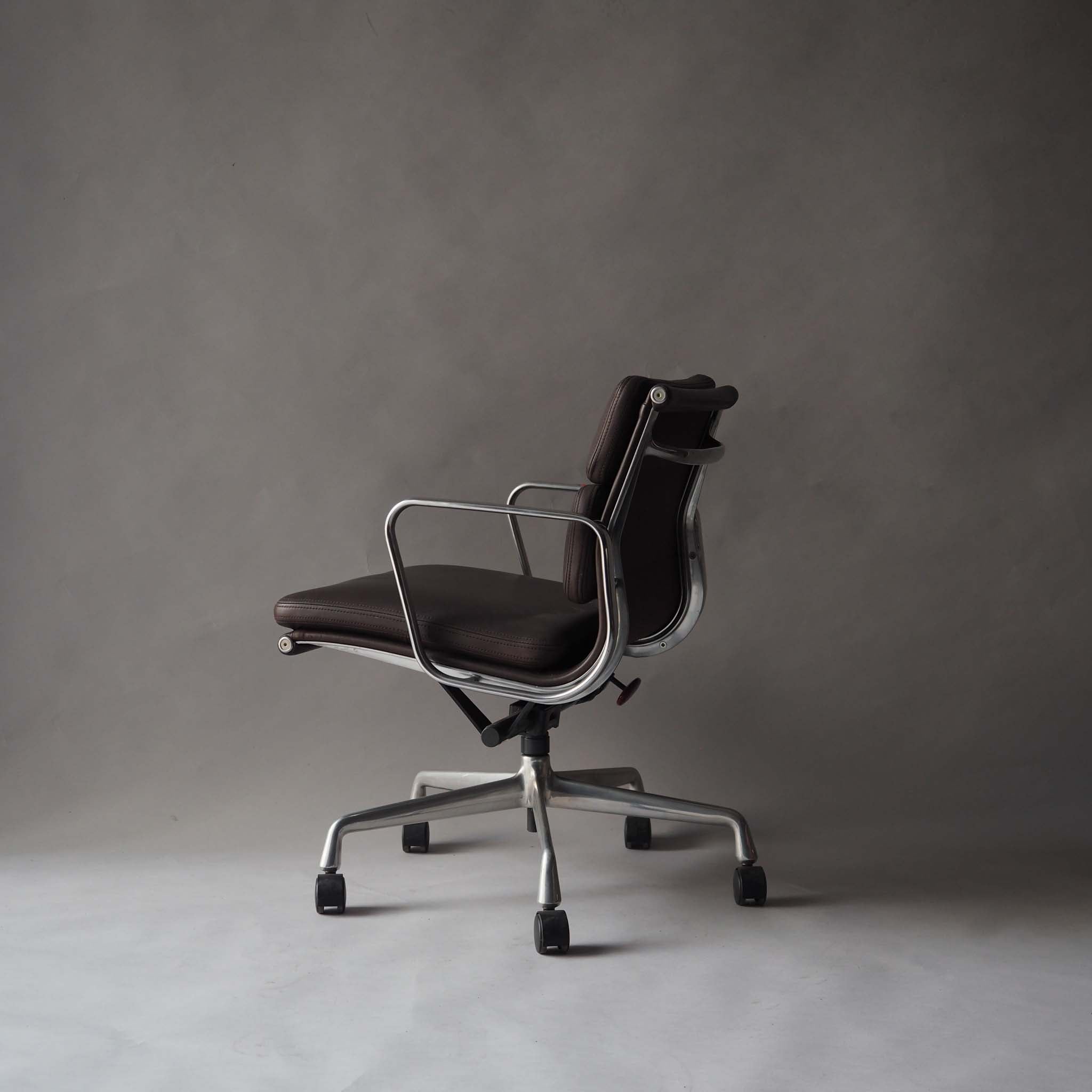 Soft Pad Office Chair by Charles and Ray Eames for Herman Miller, 1990s #4
