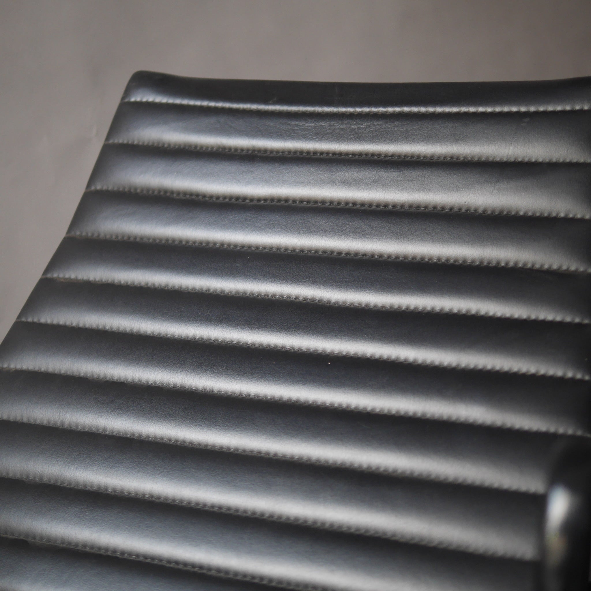 Eames AG Lounge Chair by Charles and Ray Eames for Herman Miller, 1990s #A3