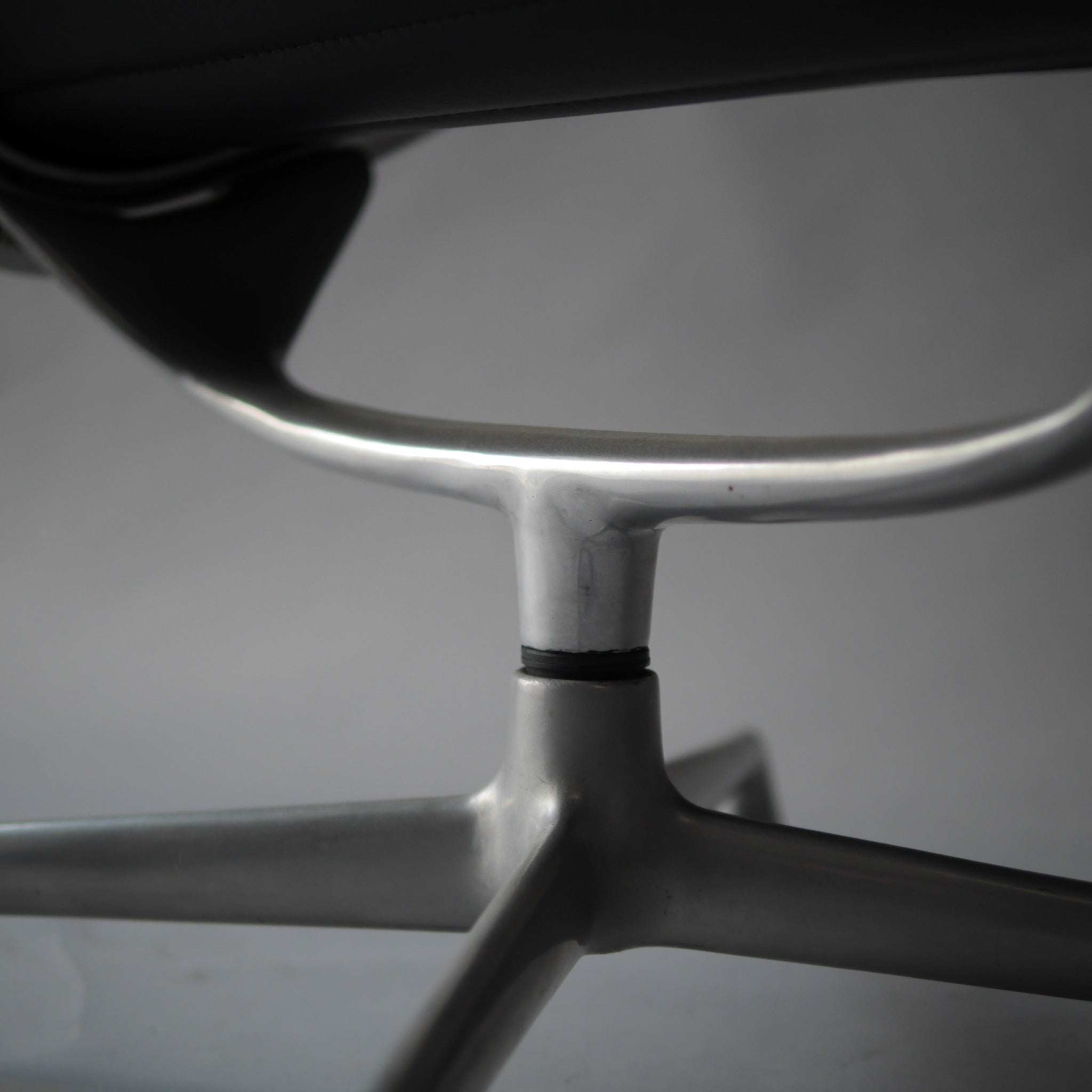 Eames AG Lounge Chair by Charles and Ray Eames for Herman Miller, 1990s #A4