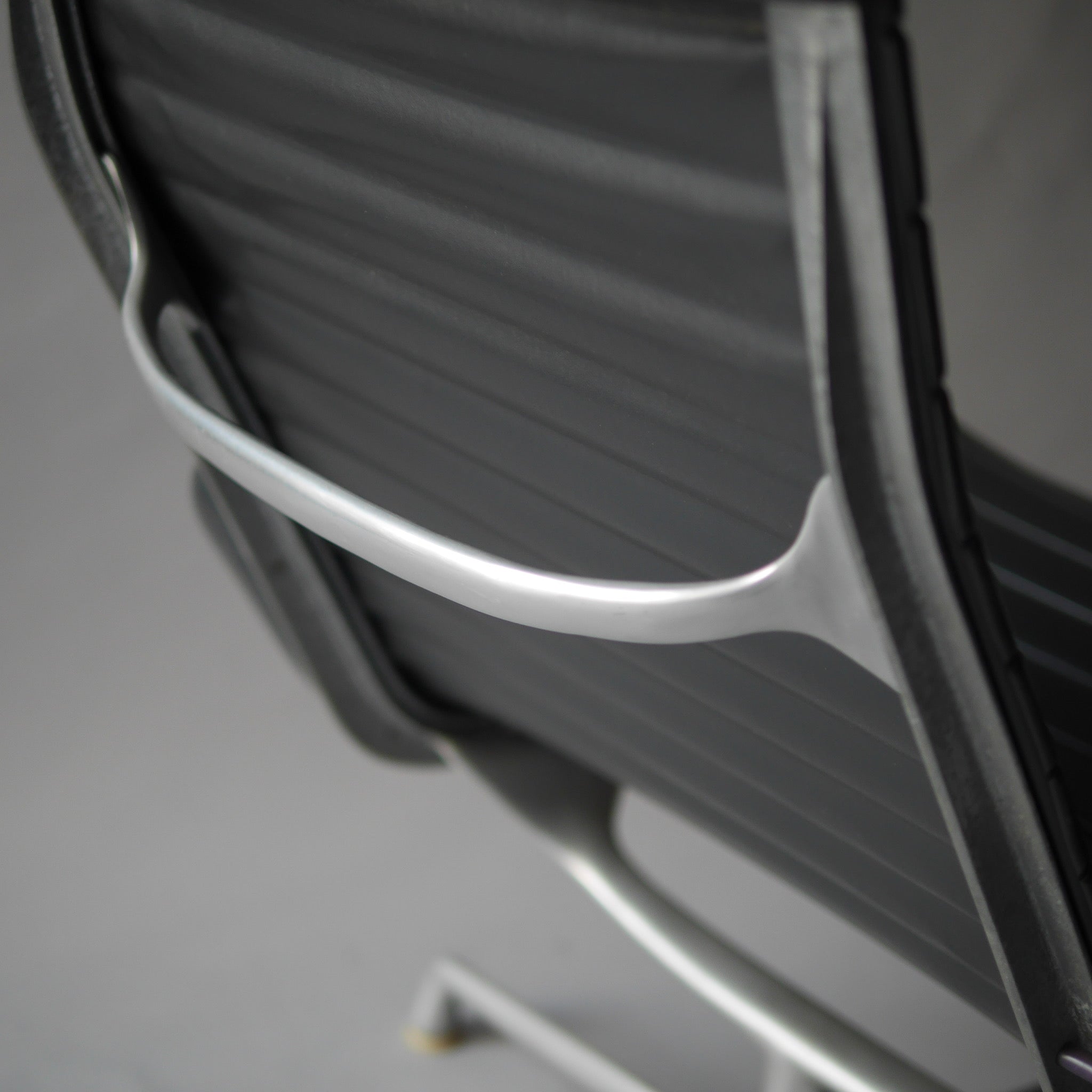 Eames AG Lounge Chair by Charles and Ray Eames for Herman Miller, 1990s #A1