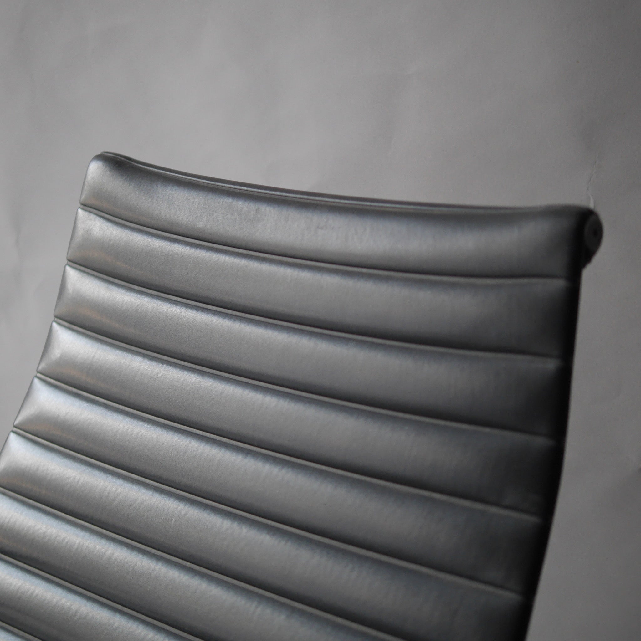 Eames AG Lounge Chair by Charles and Ray Eames for Herman Miller, 1990s #A1