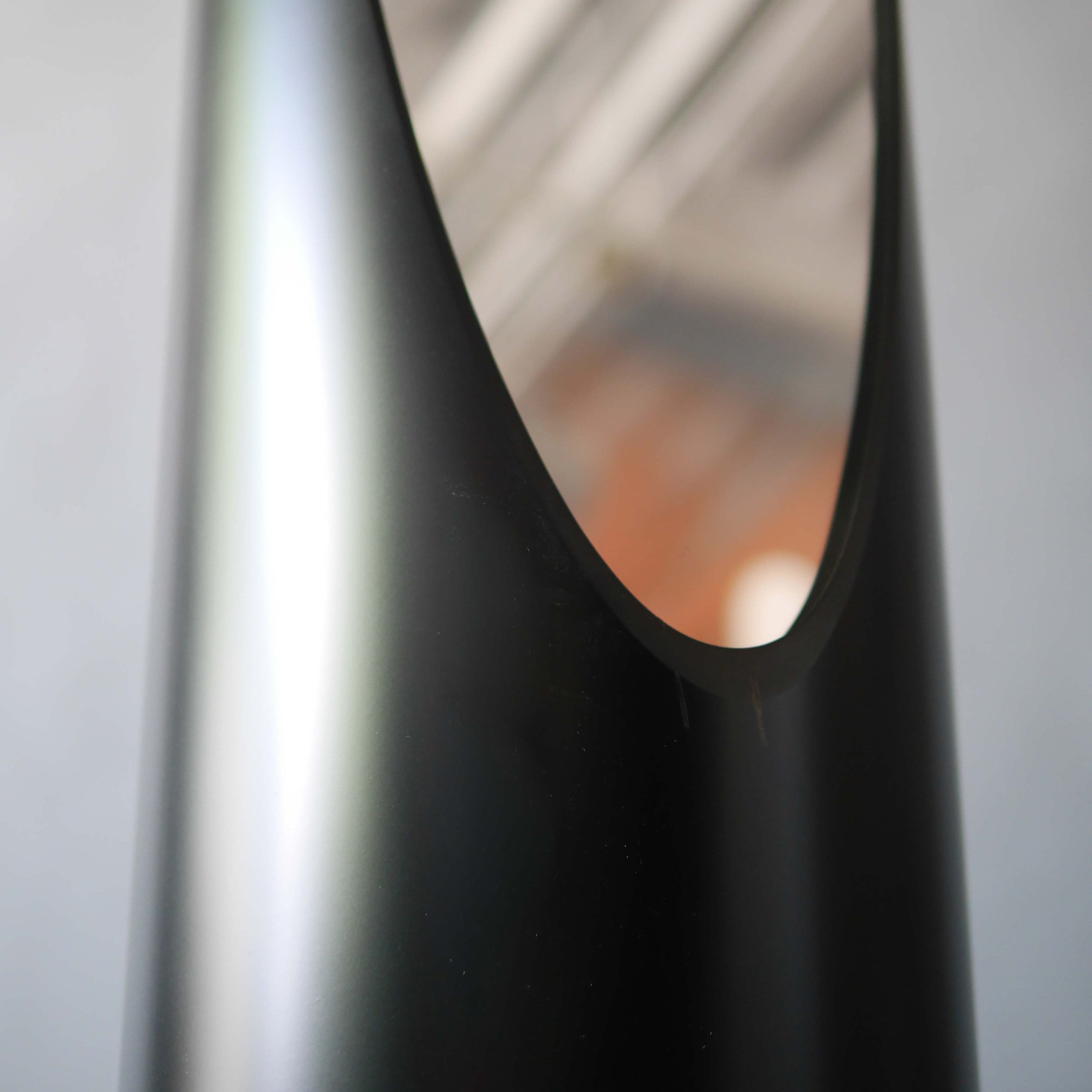 預購收受中 UNGHIA MIRROR 唇膏鏡 - Pure Black 黑色