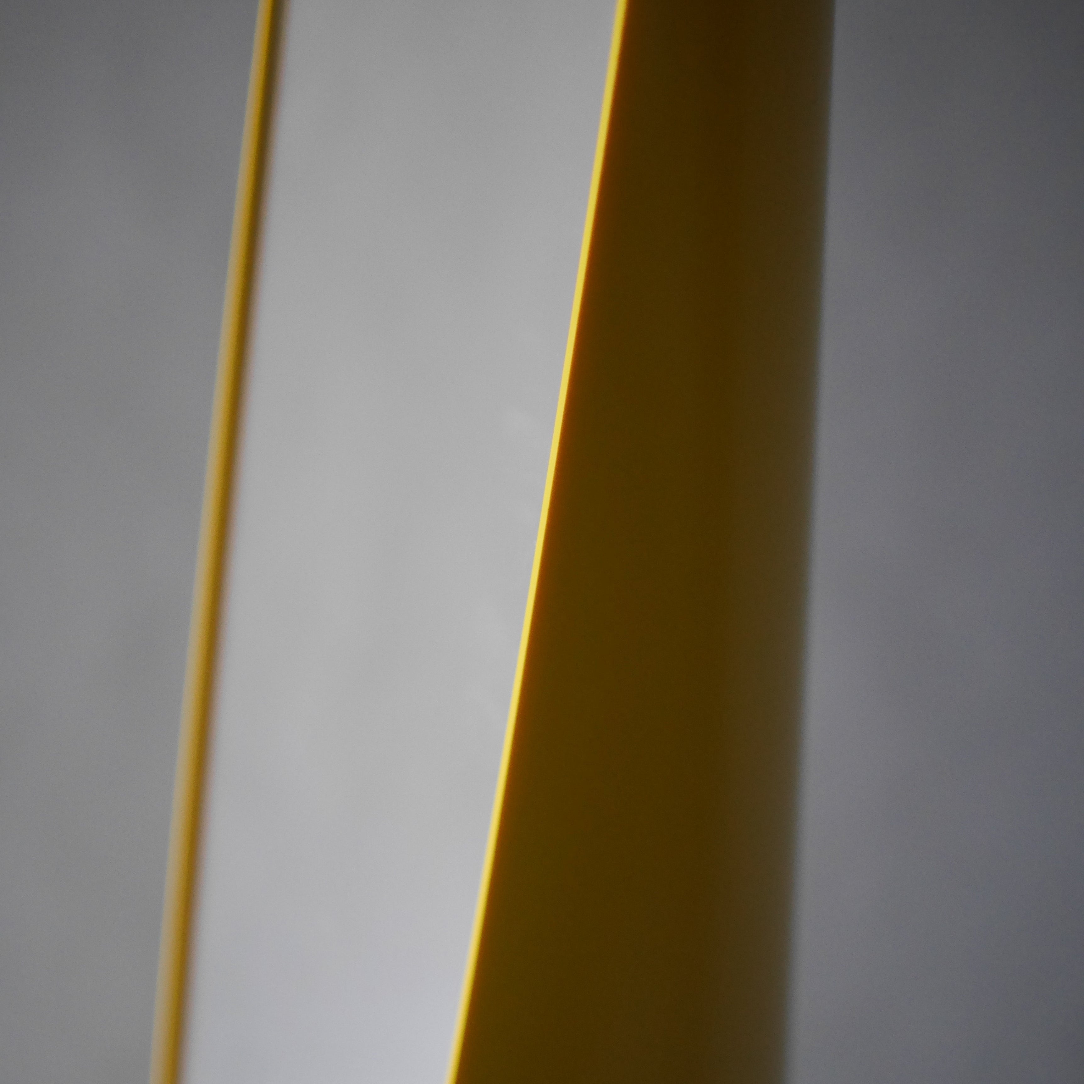 現貨 UNGHIA MIRROR 唇膏鏡 - 黃色 Traffic Yellow