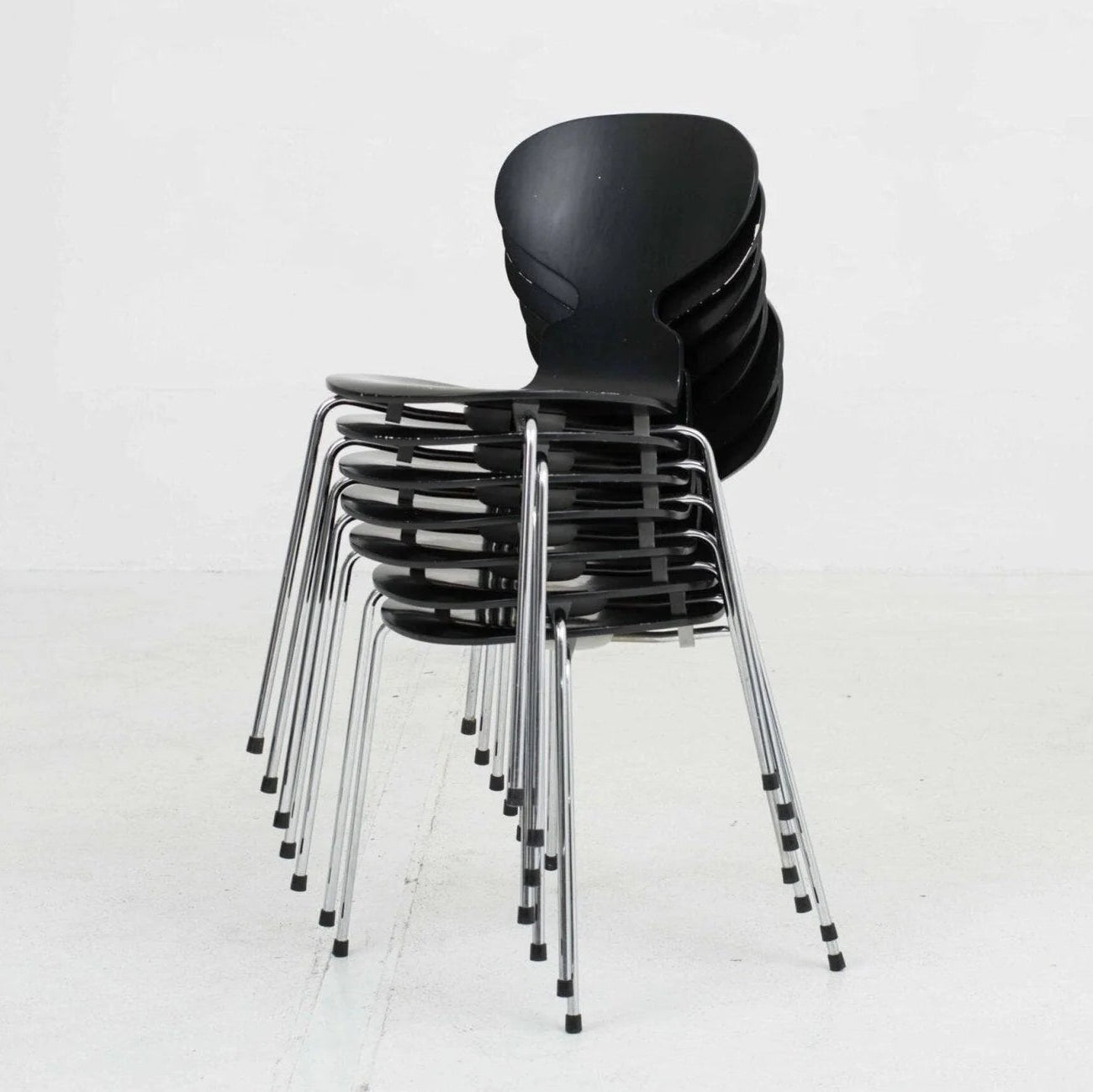 現貨 Ant Chair, Black/Chrome, Fritz Hansen